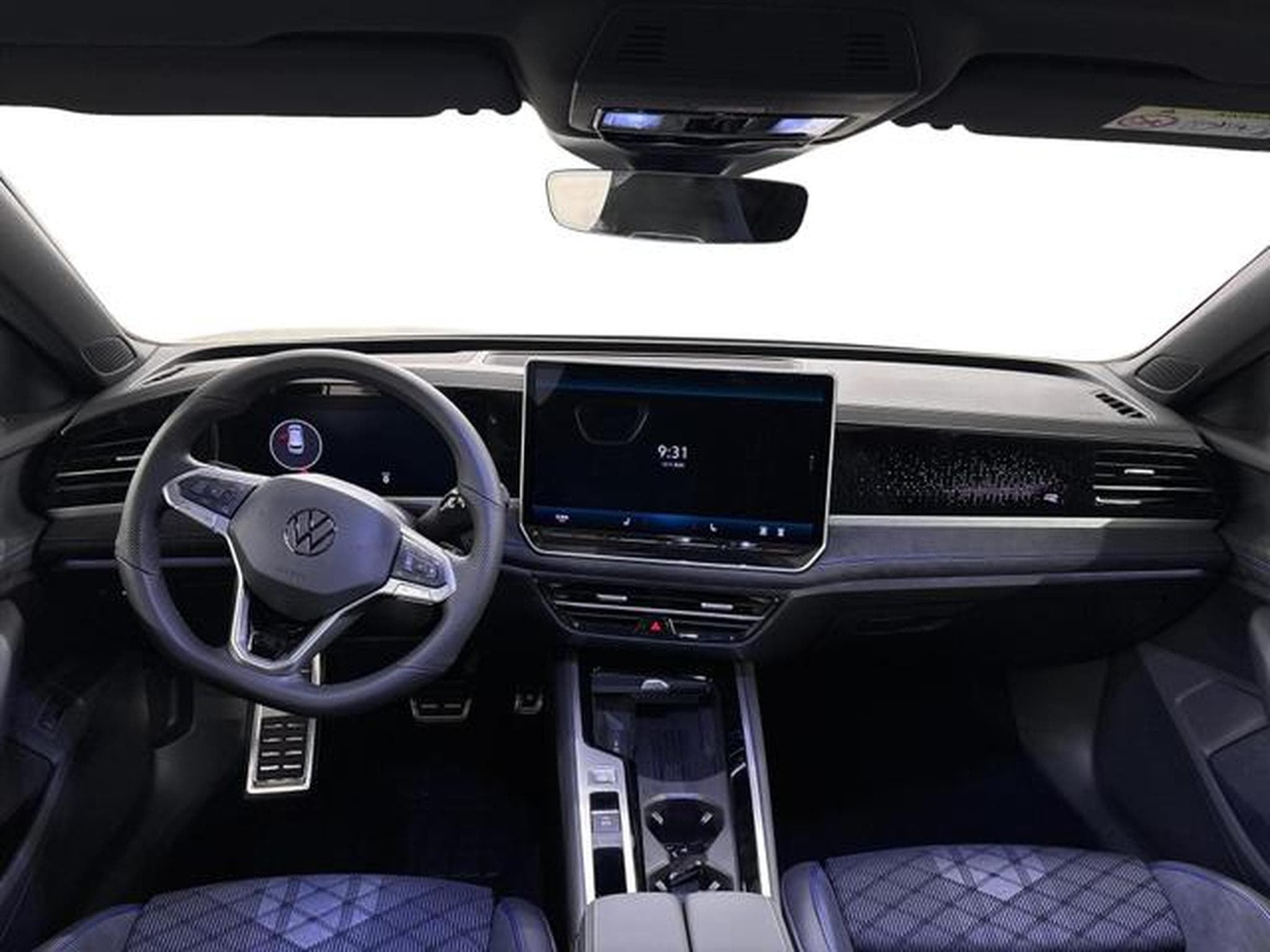 VW Passat R-Line (2025) - Photo 13