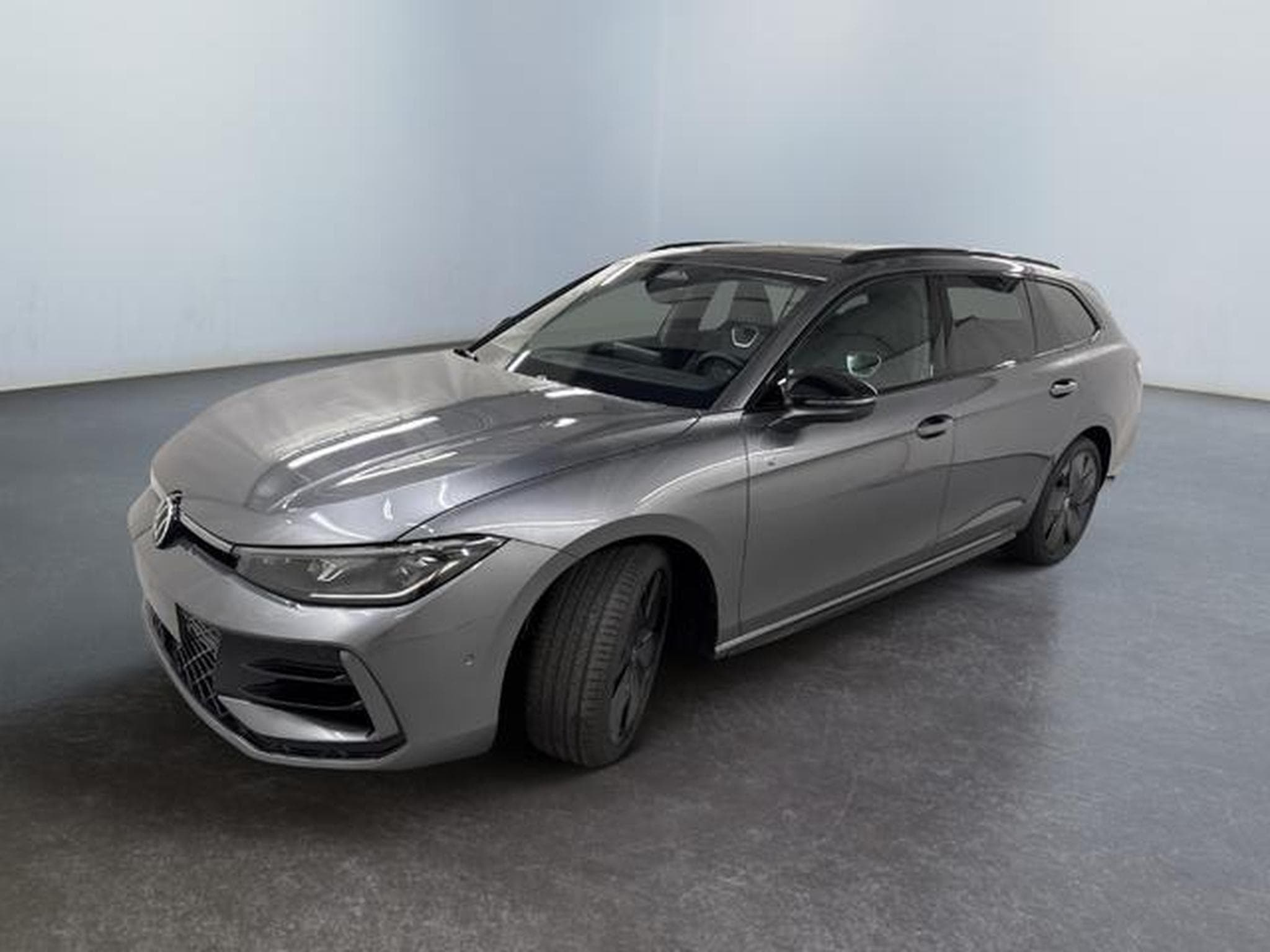 VW Passat R-Line (2025) - Photo 3