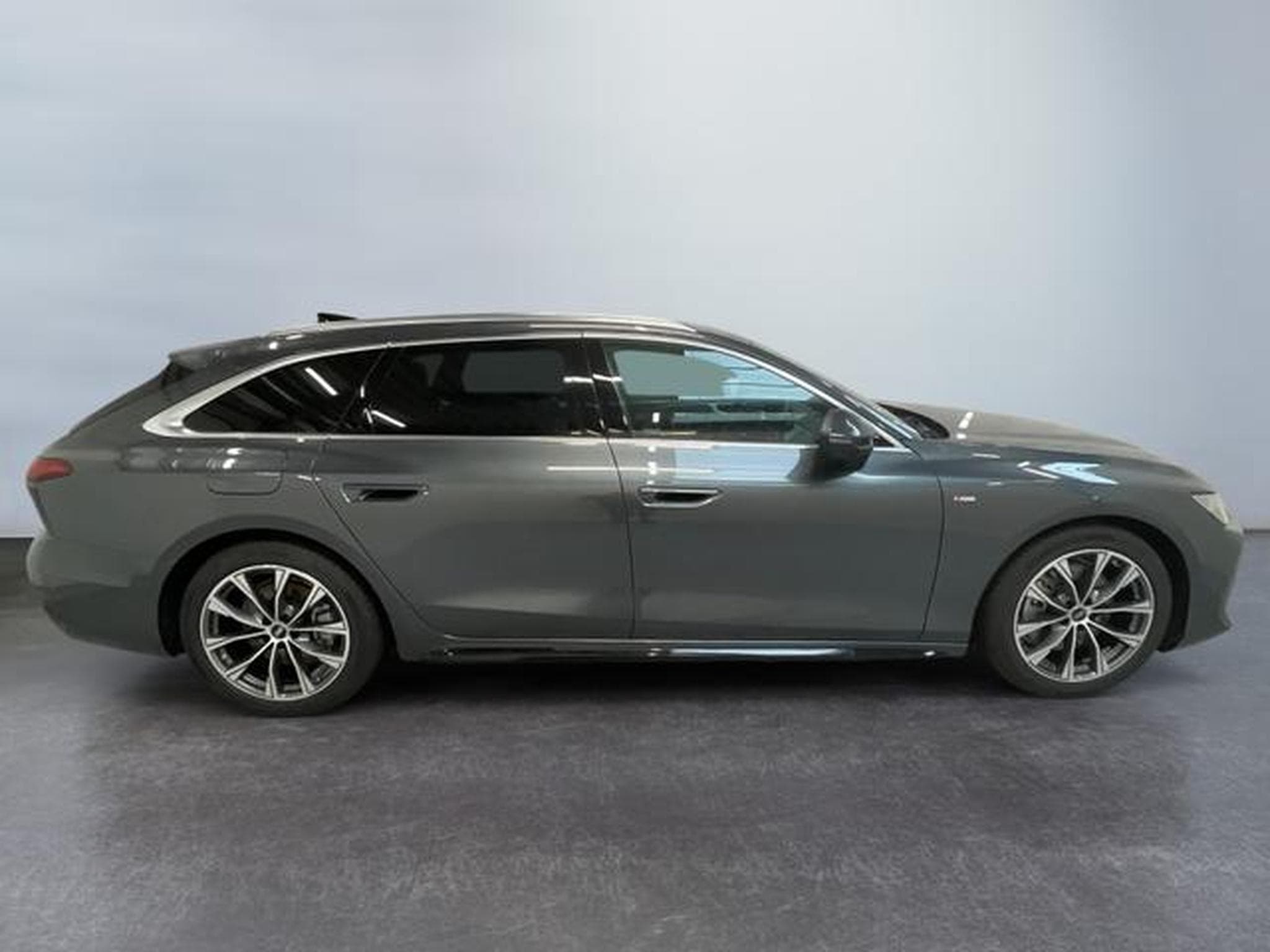 Audi A6 S-Line (2025) - Photo 5