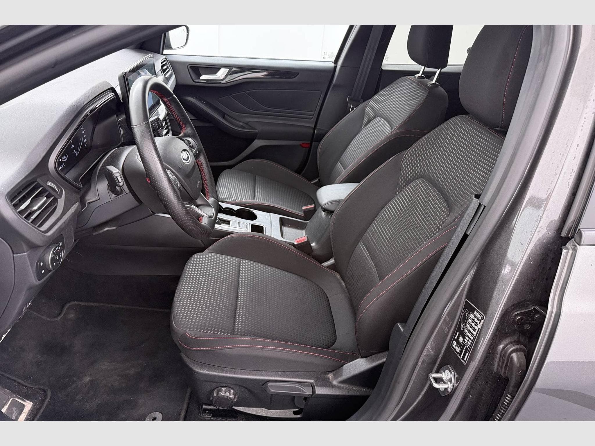 Ford Focus ST-Line x (2025) - Photo 14
