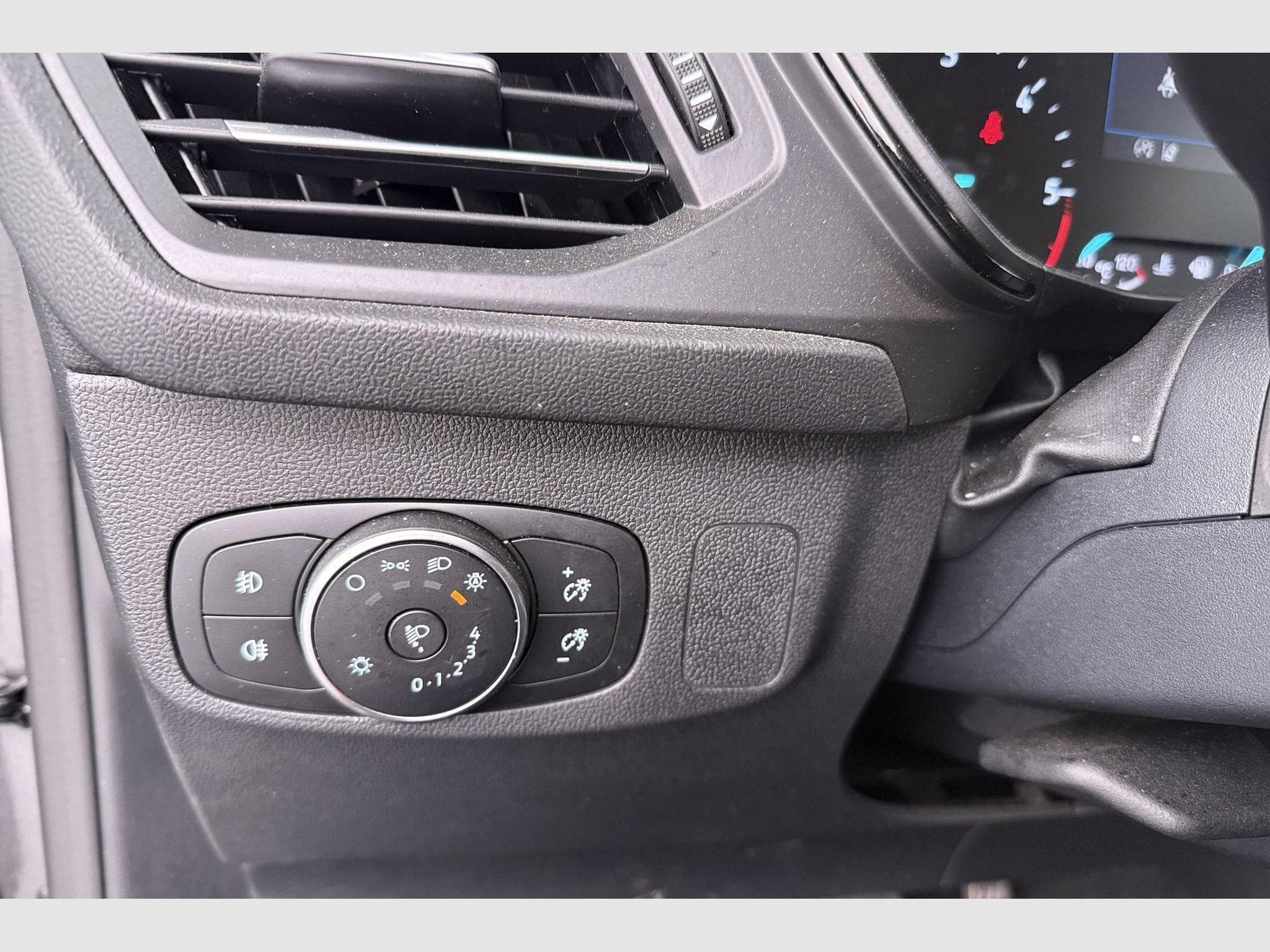 Ford Focus ST-Line x (2025) - Photo 9