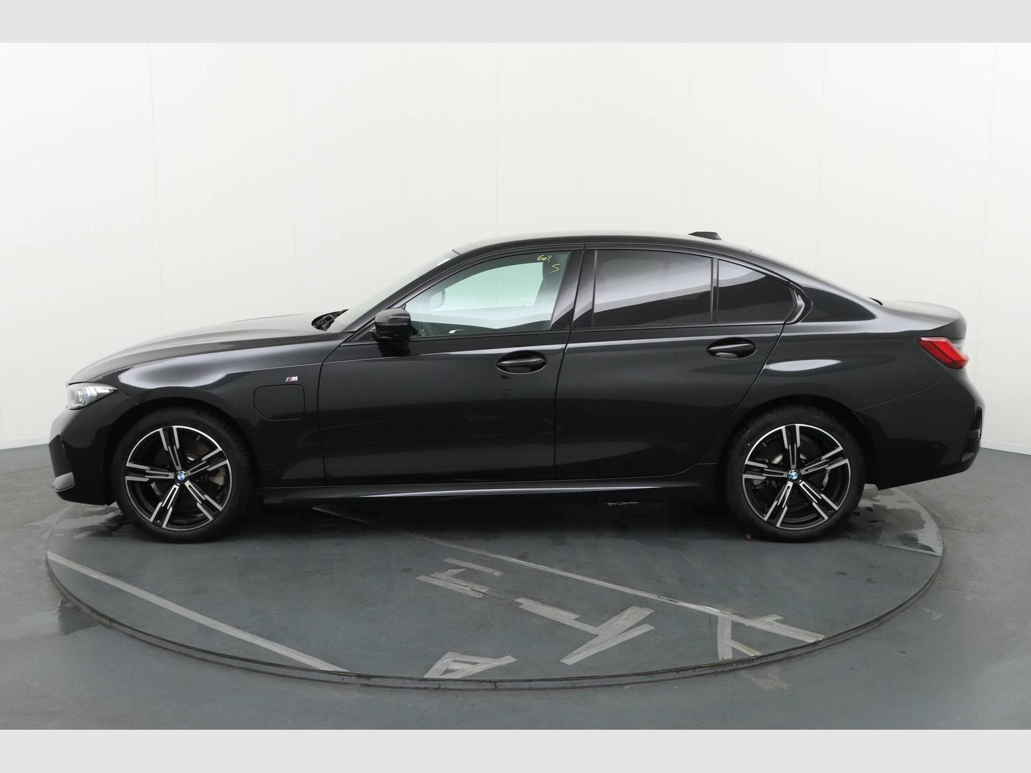 Bmw 330 M Sport (2025) - Photo 2