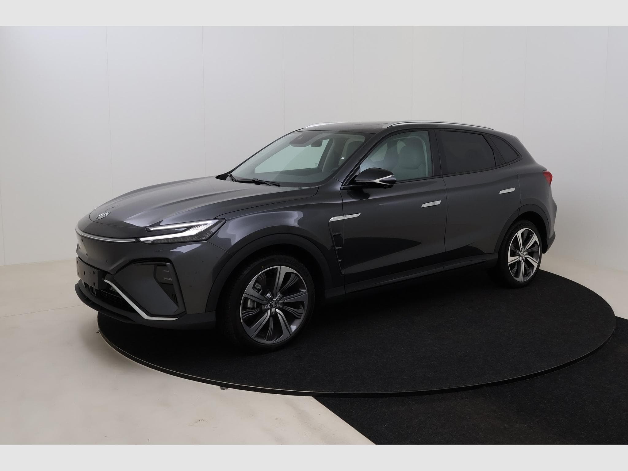Mg Marvel R Luxury (2025) - Photo 10