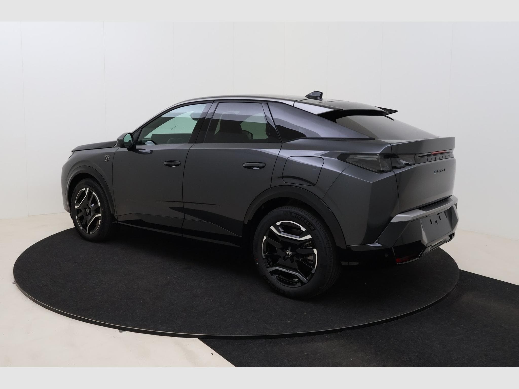 Peugeot E-3008 GT (2026) - Photo 8