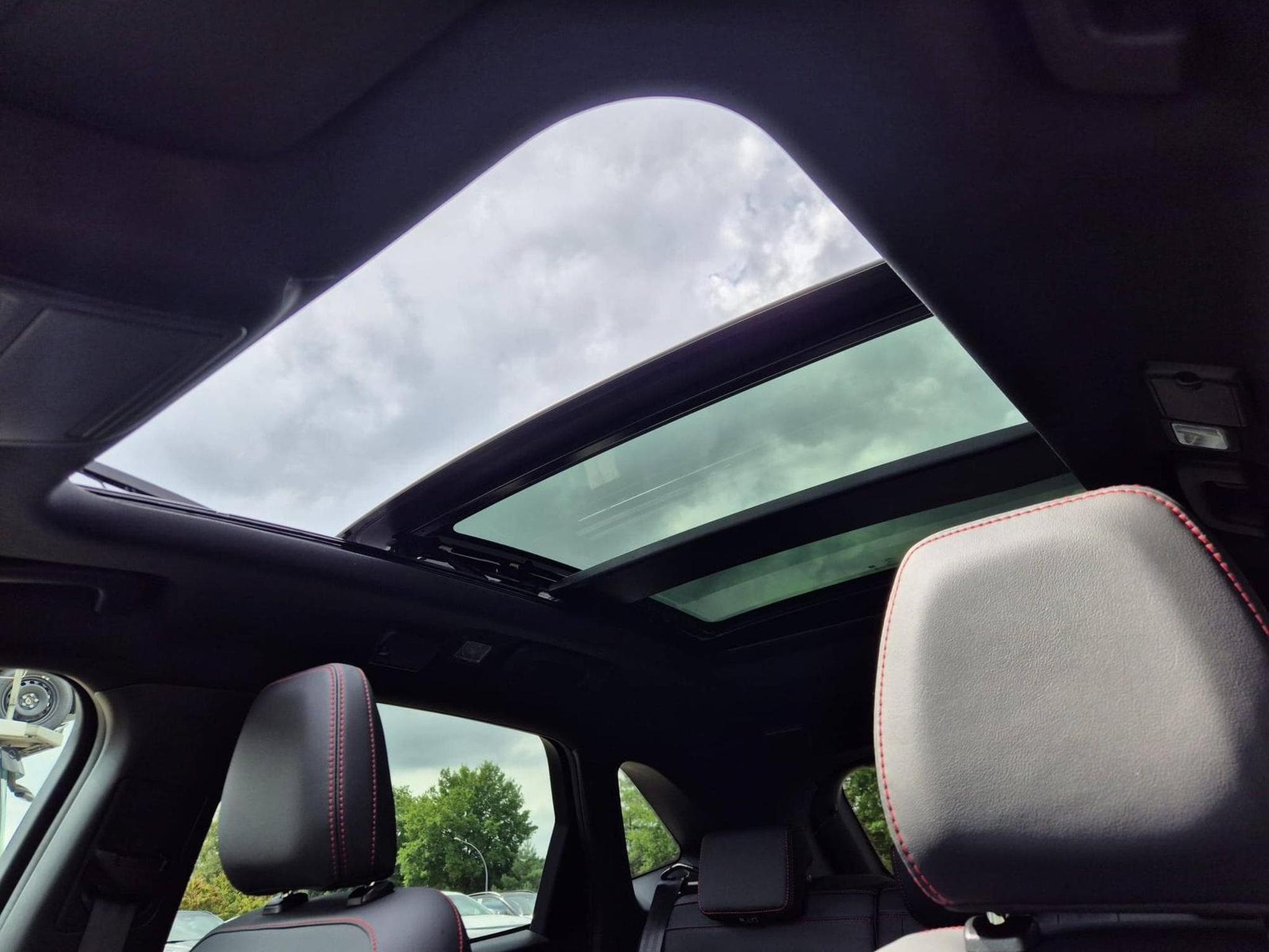 Ford Kuga ST-Line (2025) - Photo 10