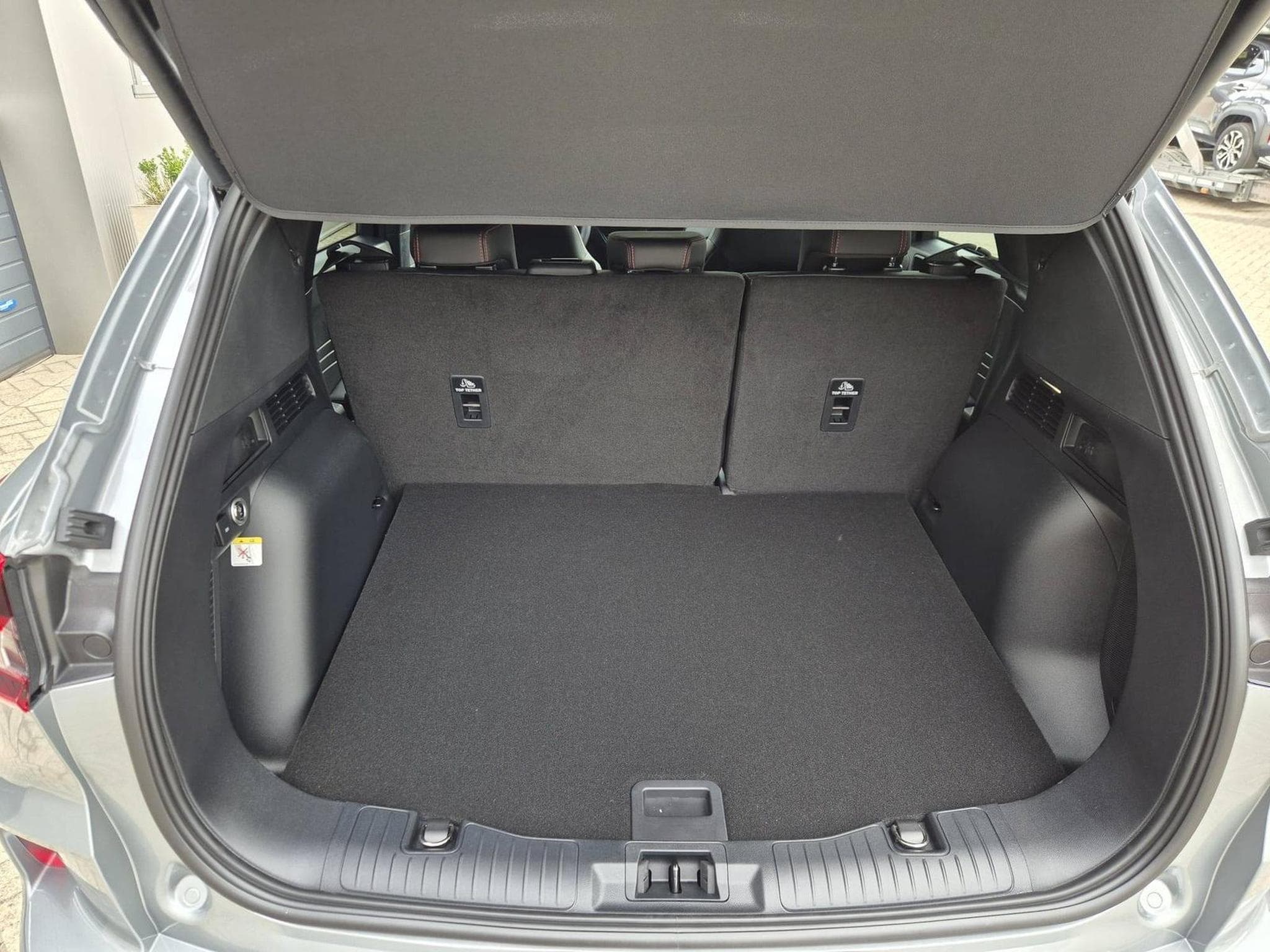 Ford Kuga ST-Line (2025) - Photo 11