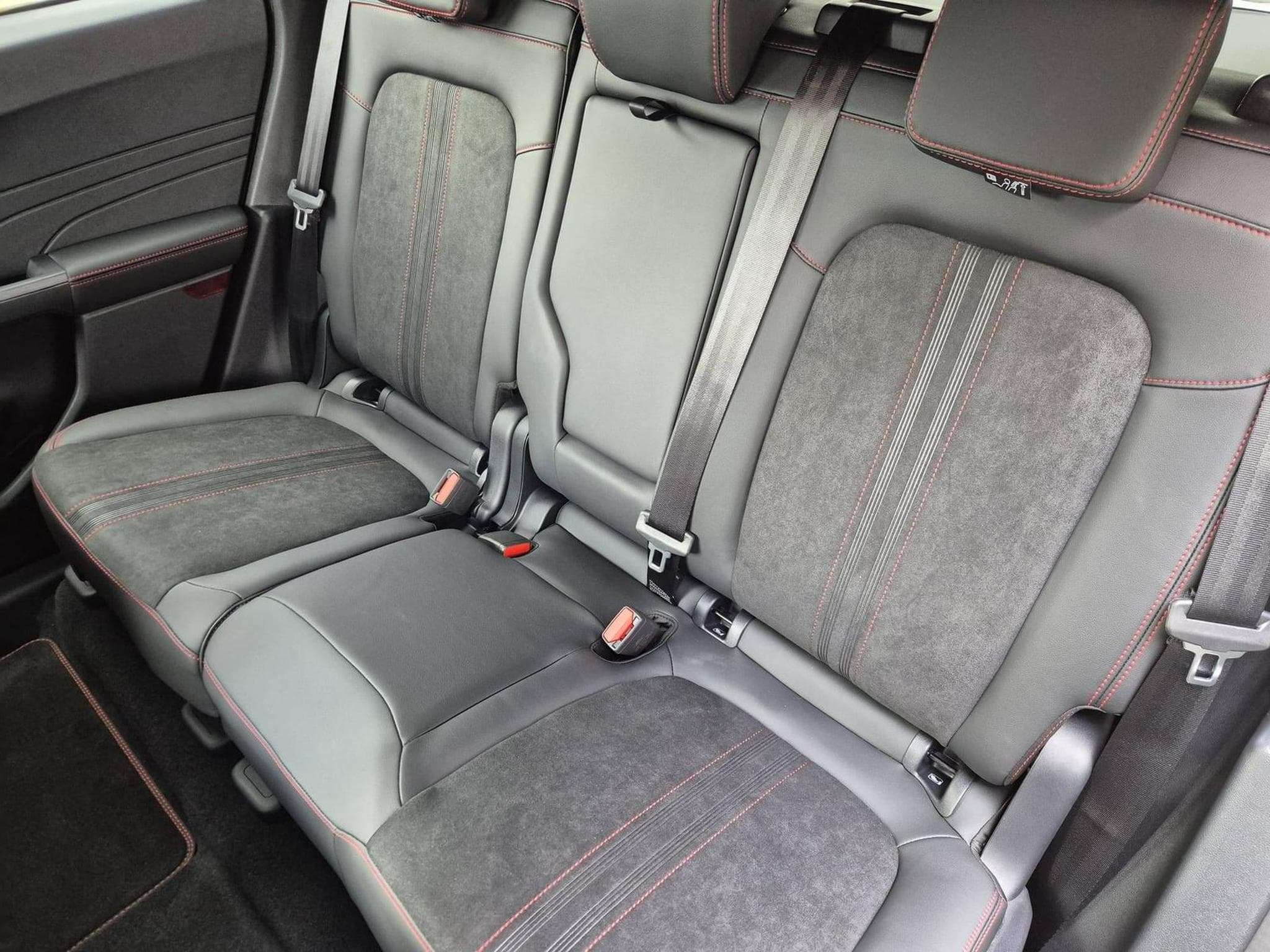 Ford Kuga ST-Line (2025) - Photo 19