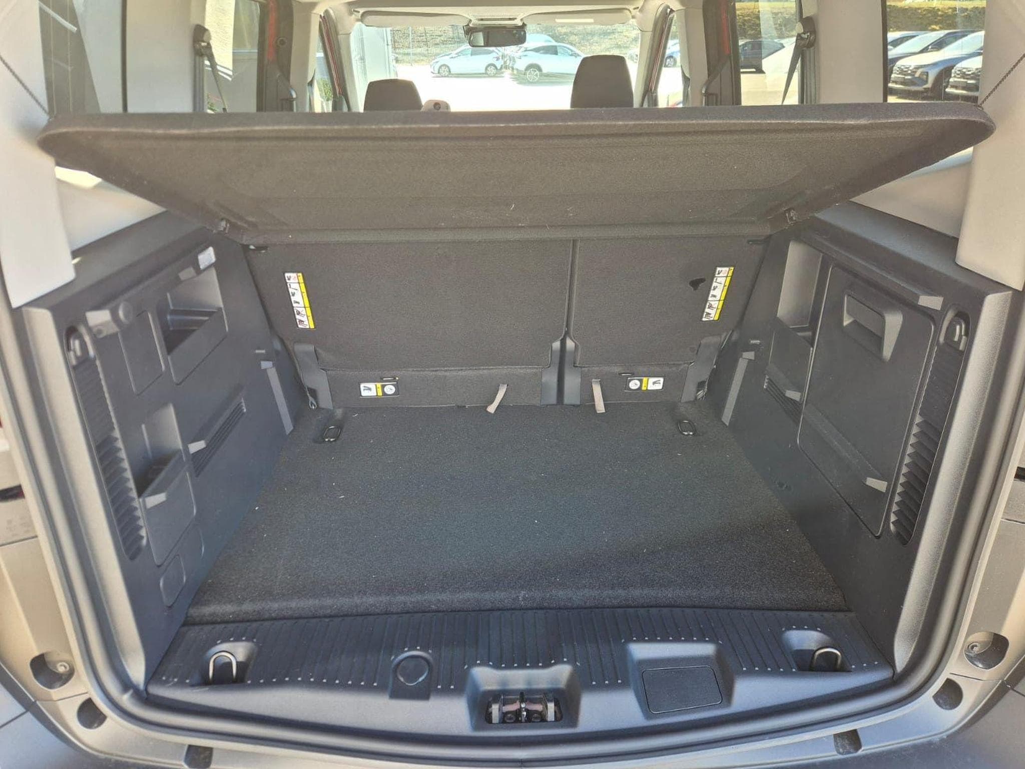 Ford Tourneo (2026) - Photo 10