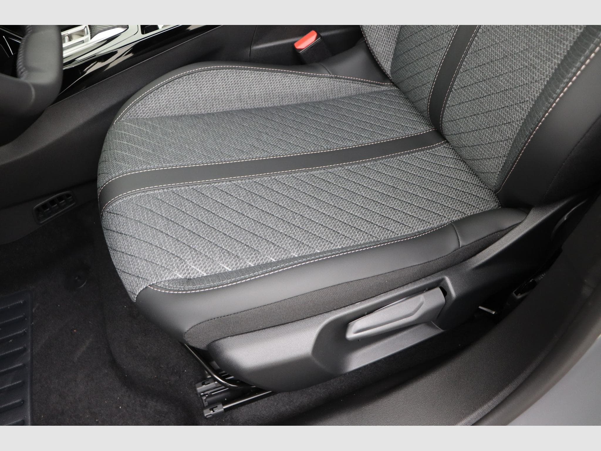 Peugeot 2008 Allure (2026) - Photo 15