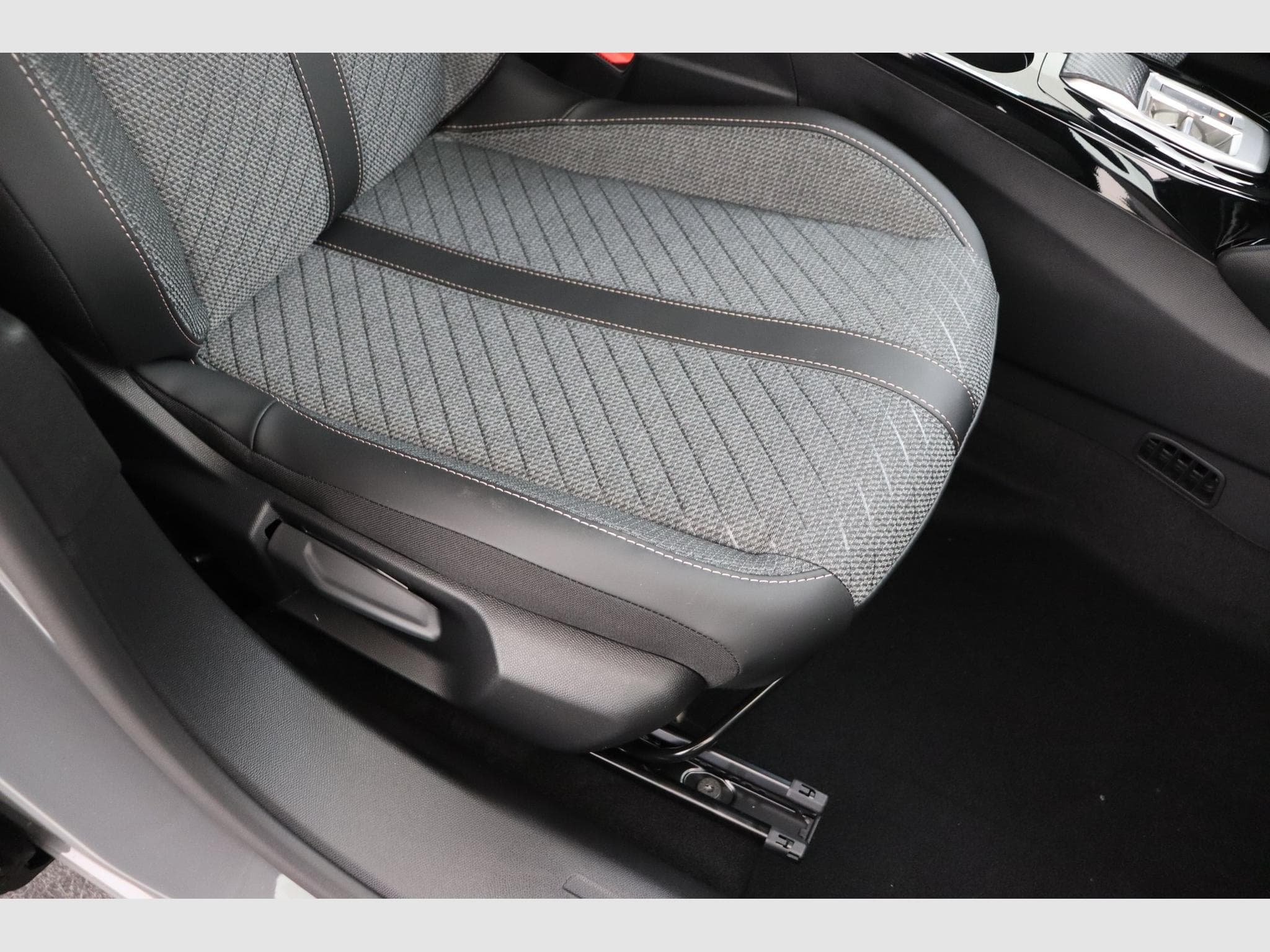 Peugeot 2008 Allure (2026) - Photo 16
