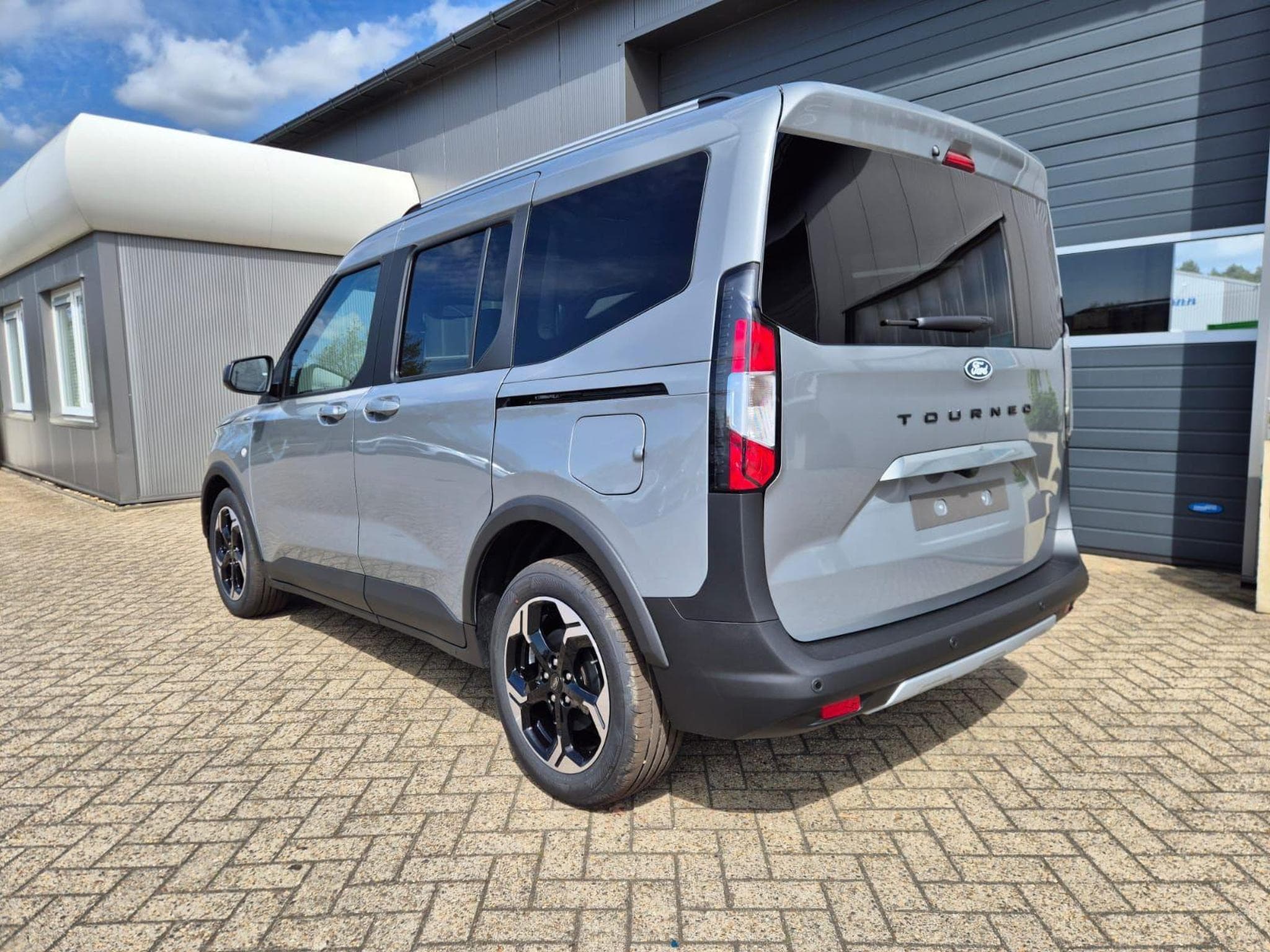 Ford Tourneo (2026) - Photo 3