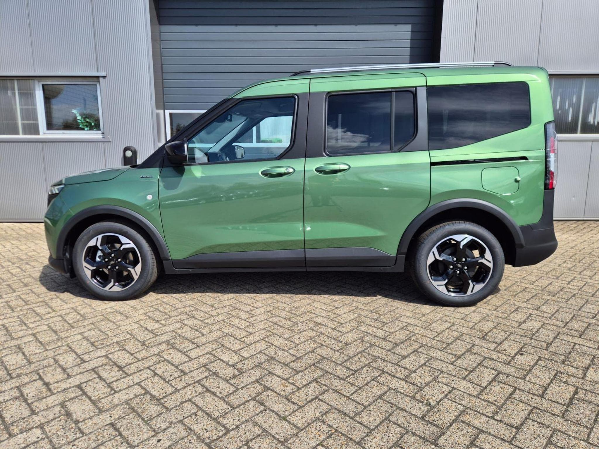 Ford Tourneo (2026) - Photo 2