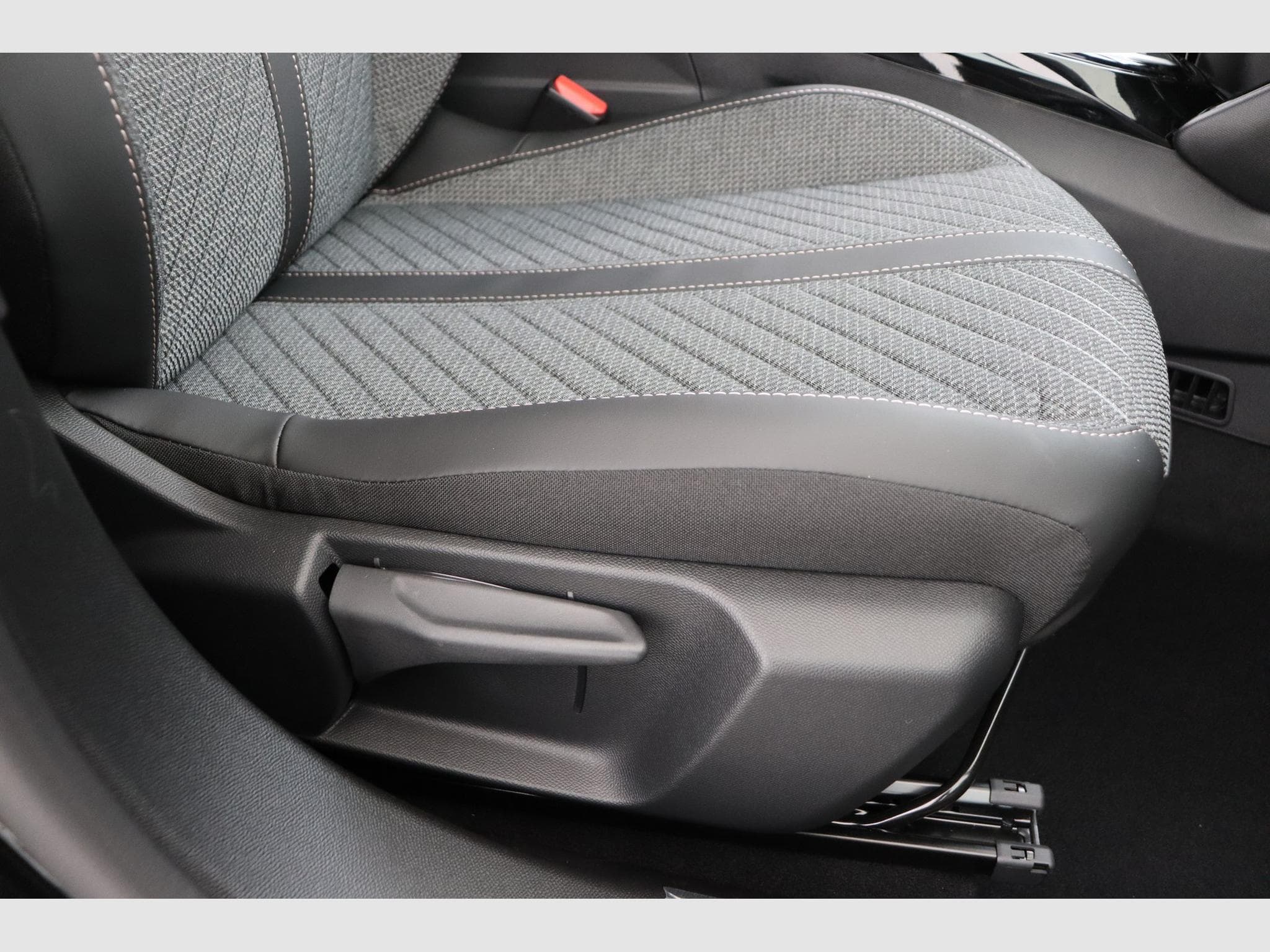 Peugeot 2008 Allure (2026) - Photo 15