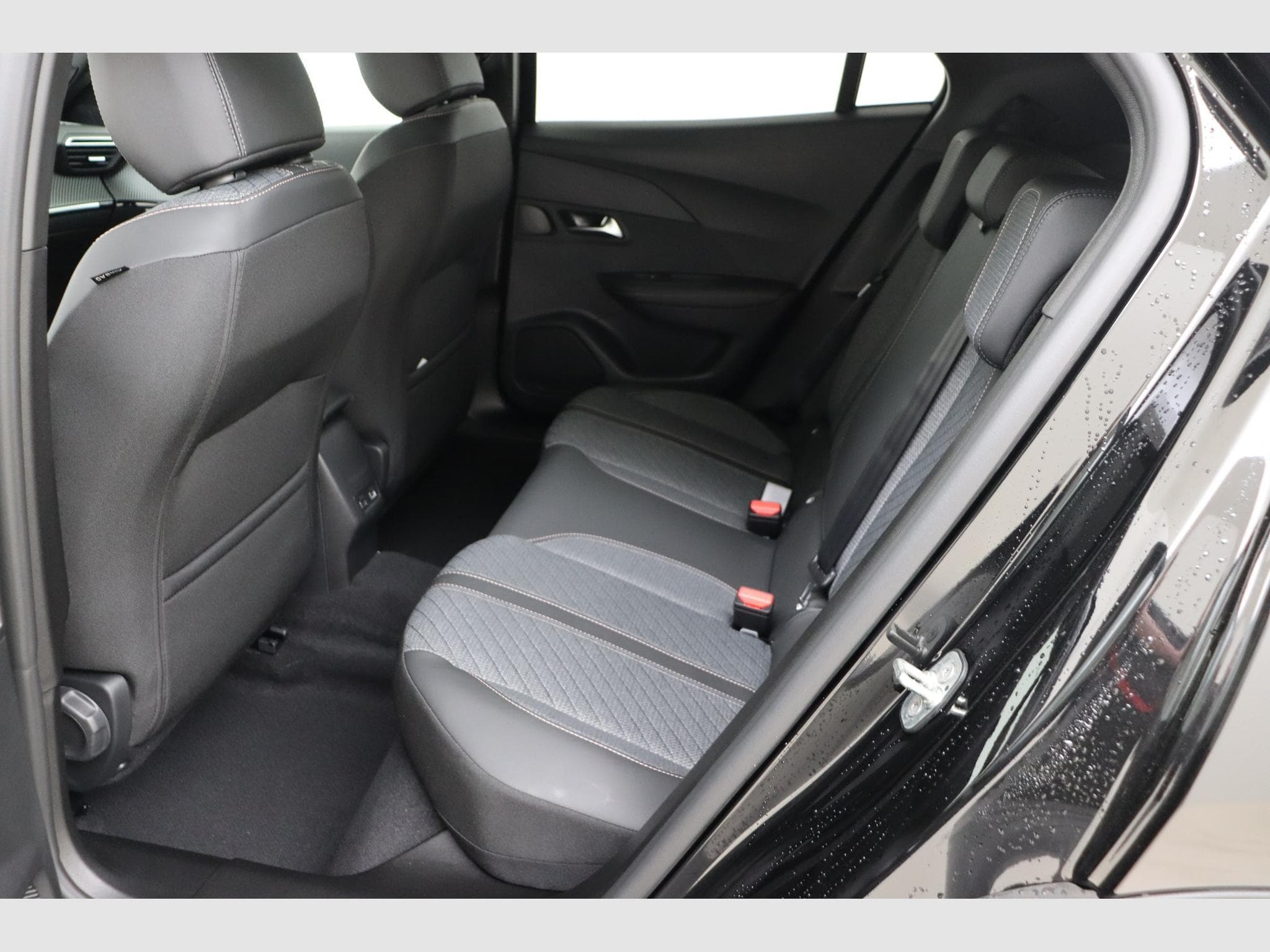 Peugeot 2008 Allure (2026) - Photo 16