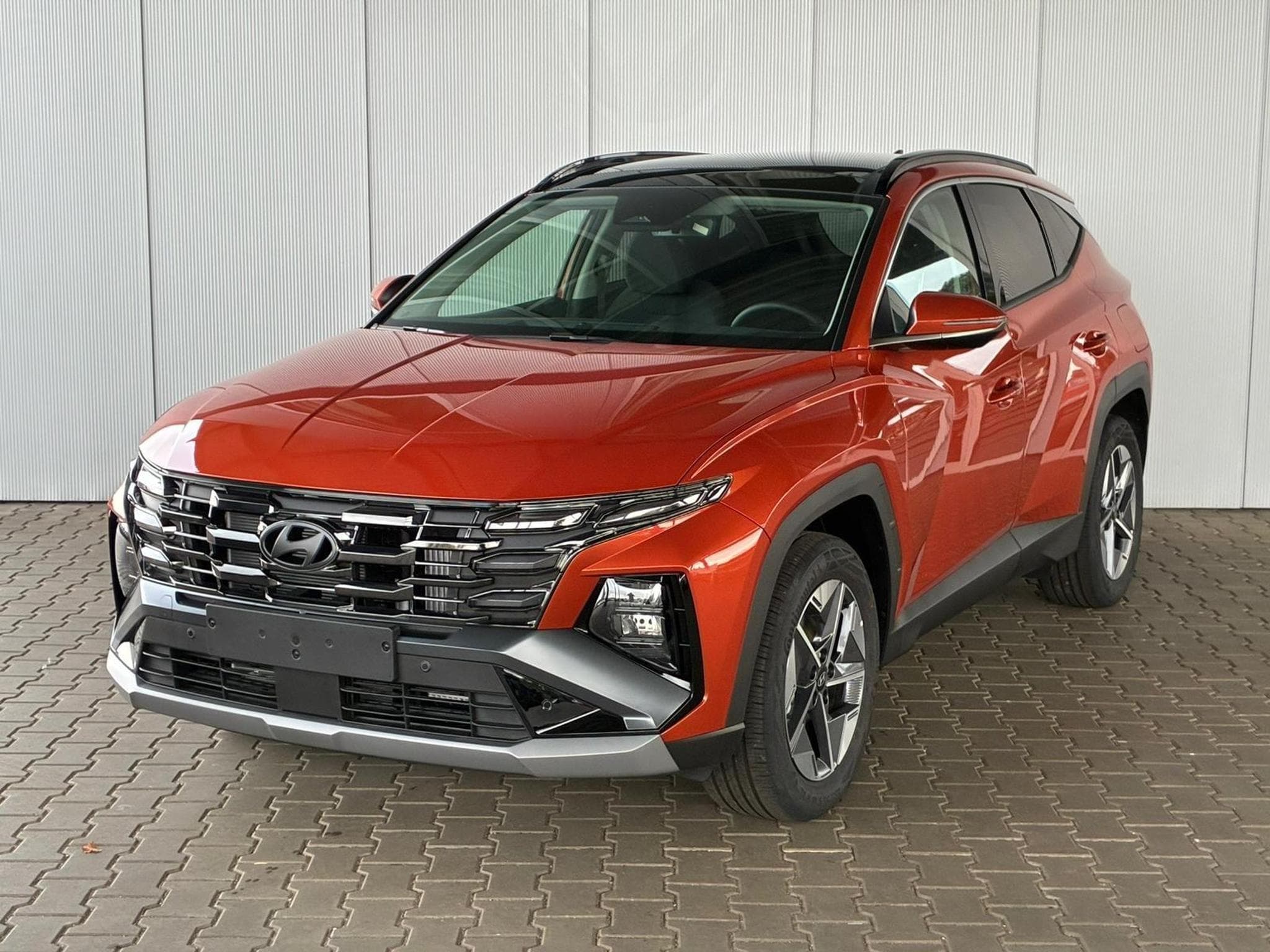 Hyundai Tucson E-Motion (2025) - Foto 1