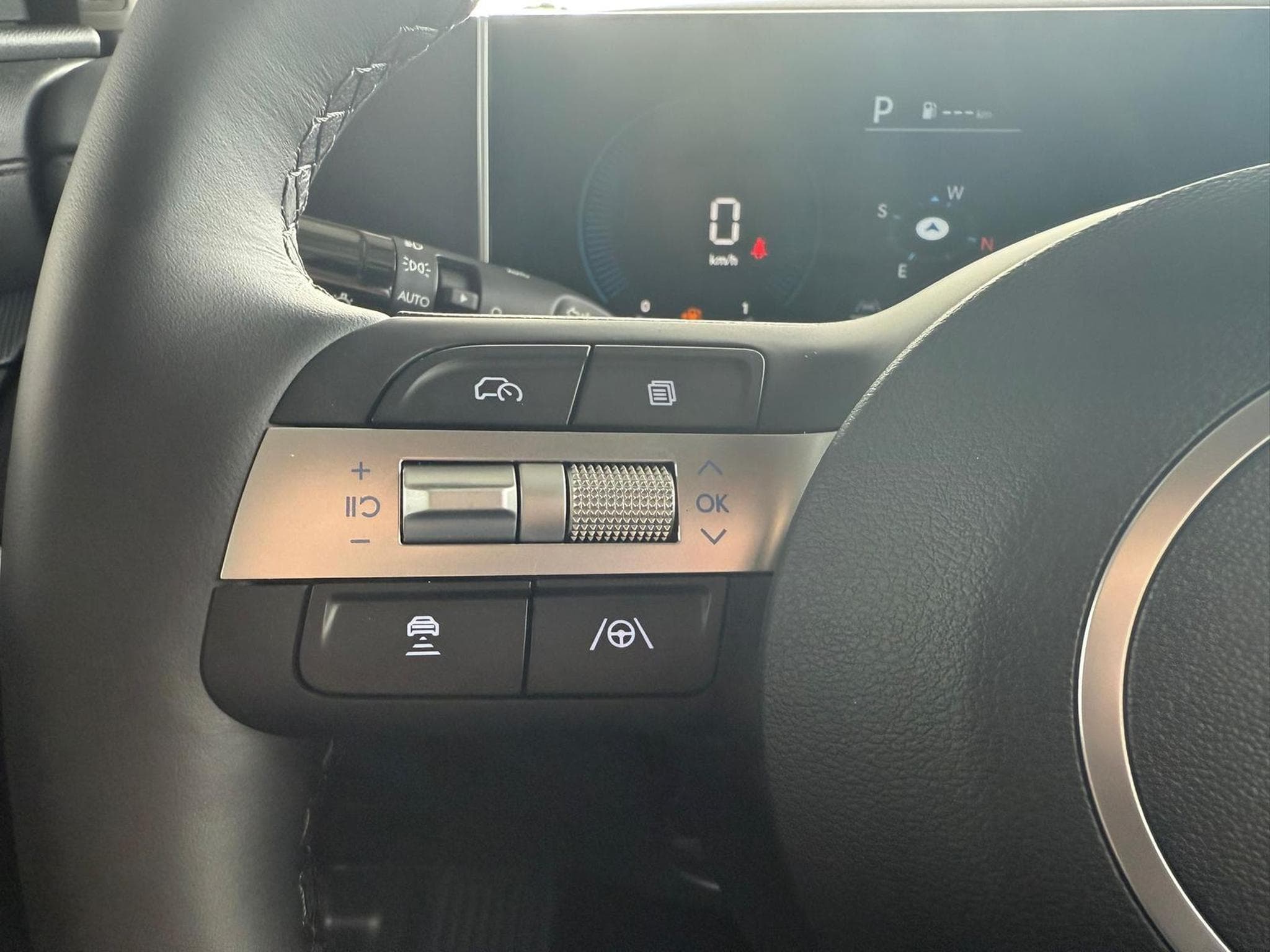 Hyundai Tucson E-Motion (2025) - Foto 17