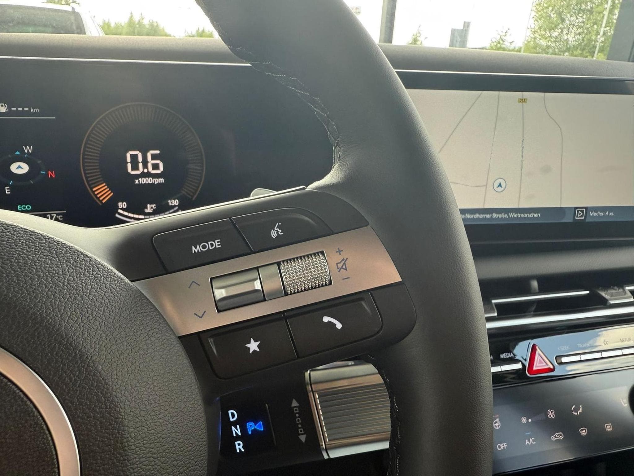 Hyundai Tucson E-Motion (2025) - Foto 18