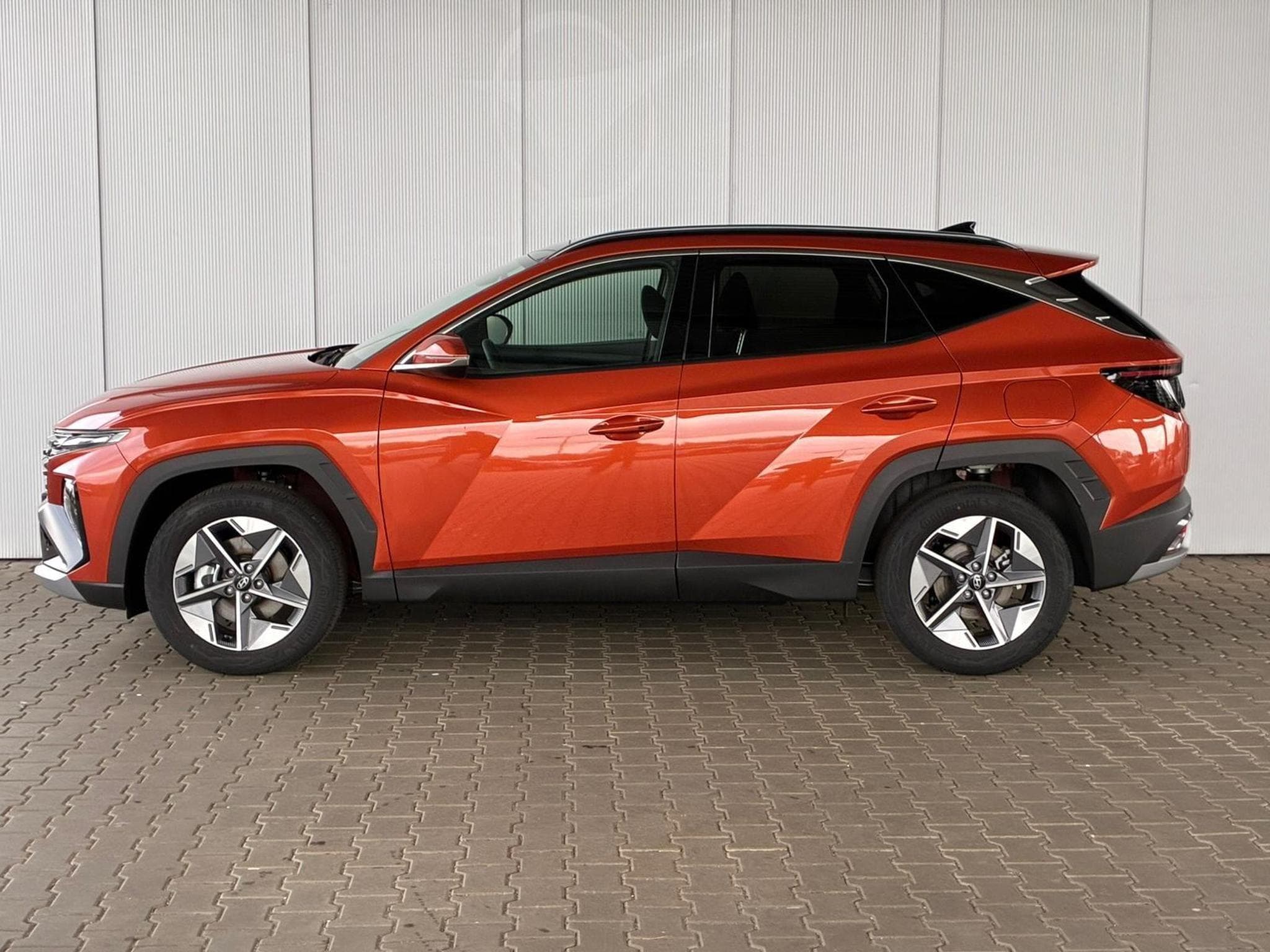 Hyundai Tucson E-Motion (2025) - Foto 2