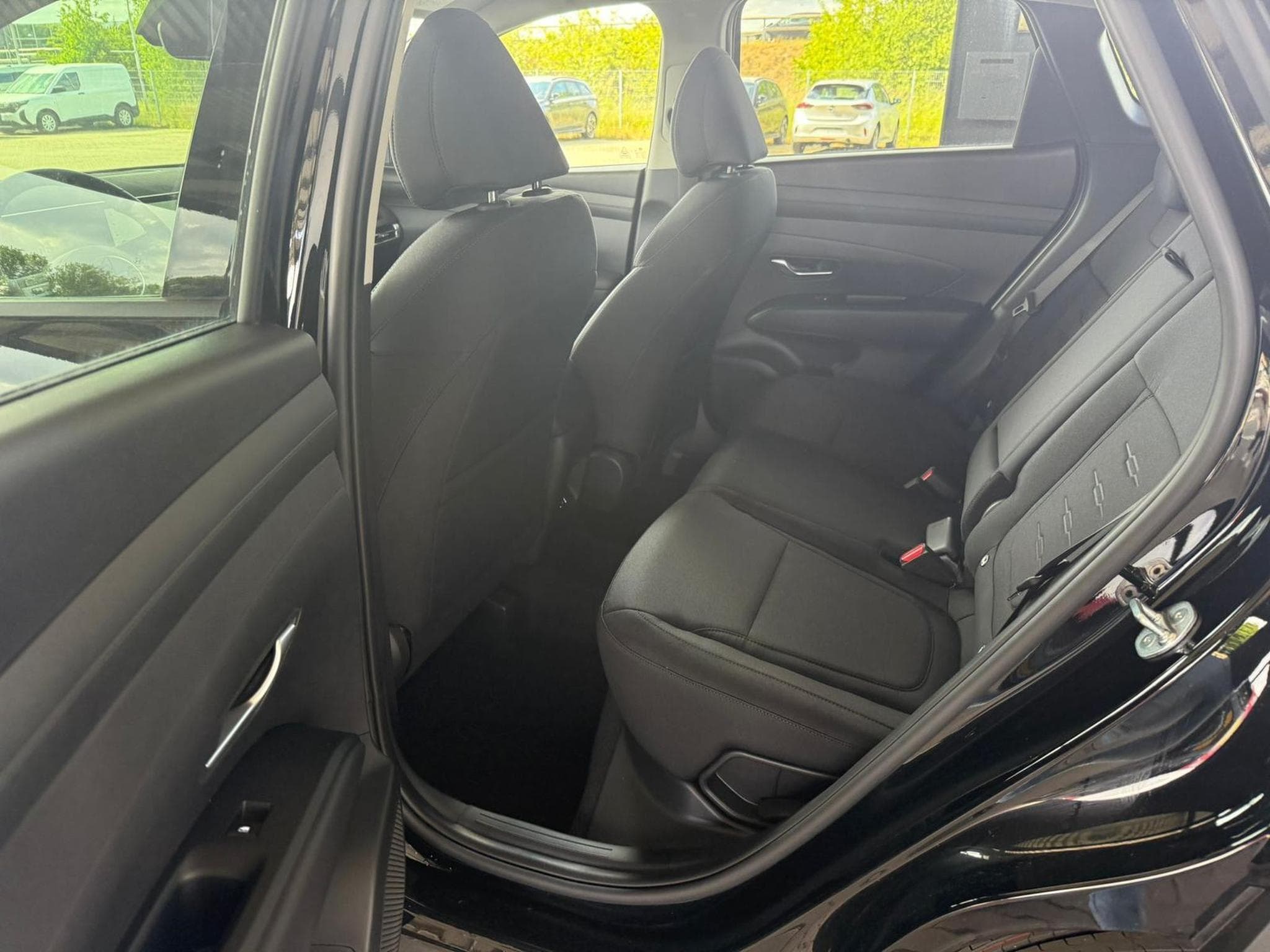 Hyundai Tucson E-Motion (2025) - Foto 8