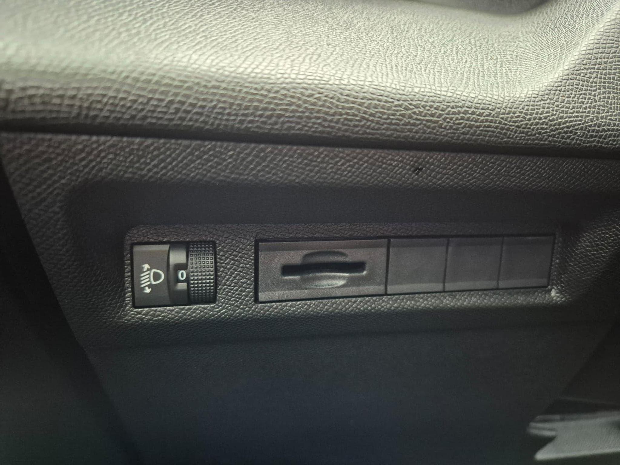 Peugeot 308 Allure SW (2026) - Foto 13