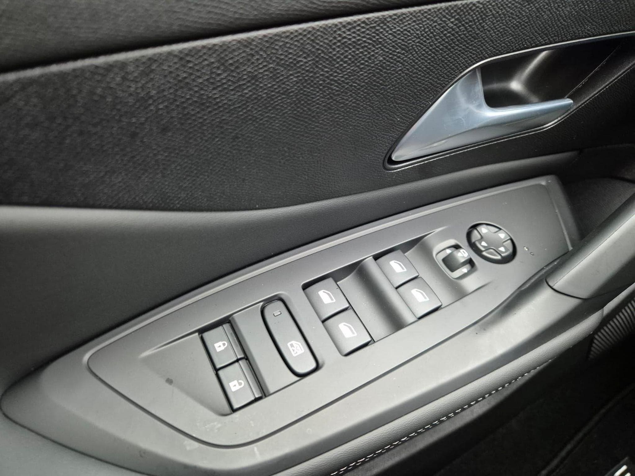 Peugeot 308 Allure SW (2026) - Foto 14