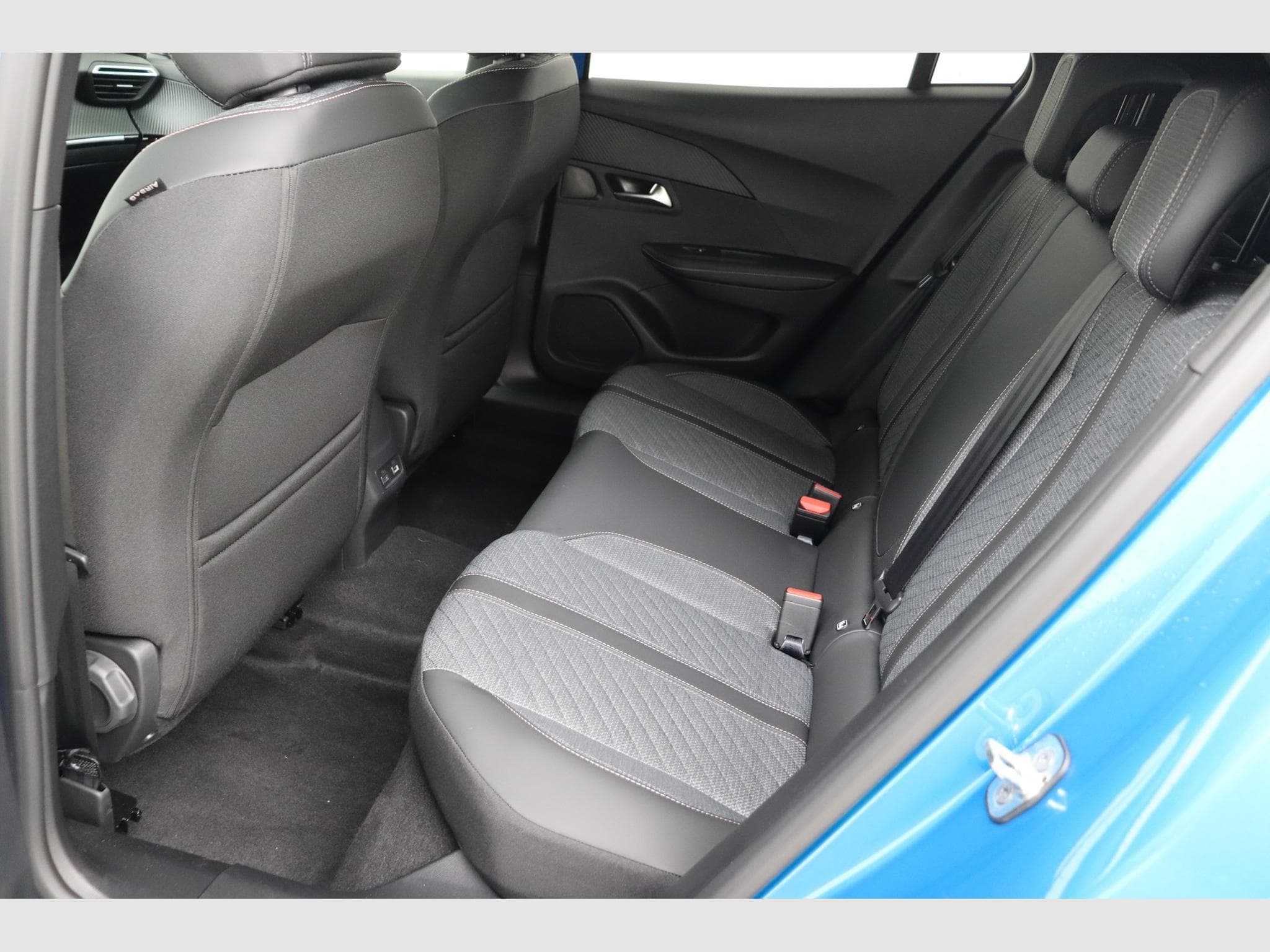 Peugeot 2008 Allure (2025) - Foto 16