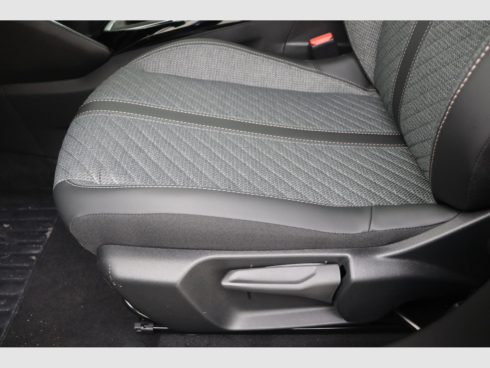 Peugeot 2008 Allure (2025) - Foto 14