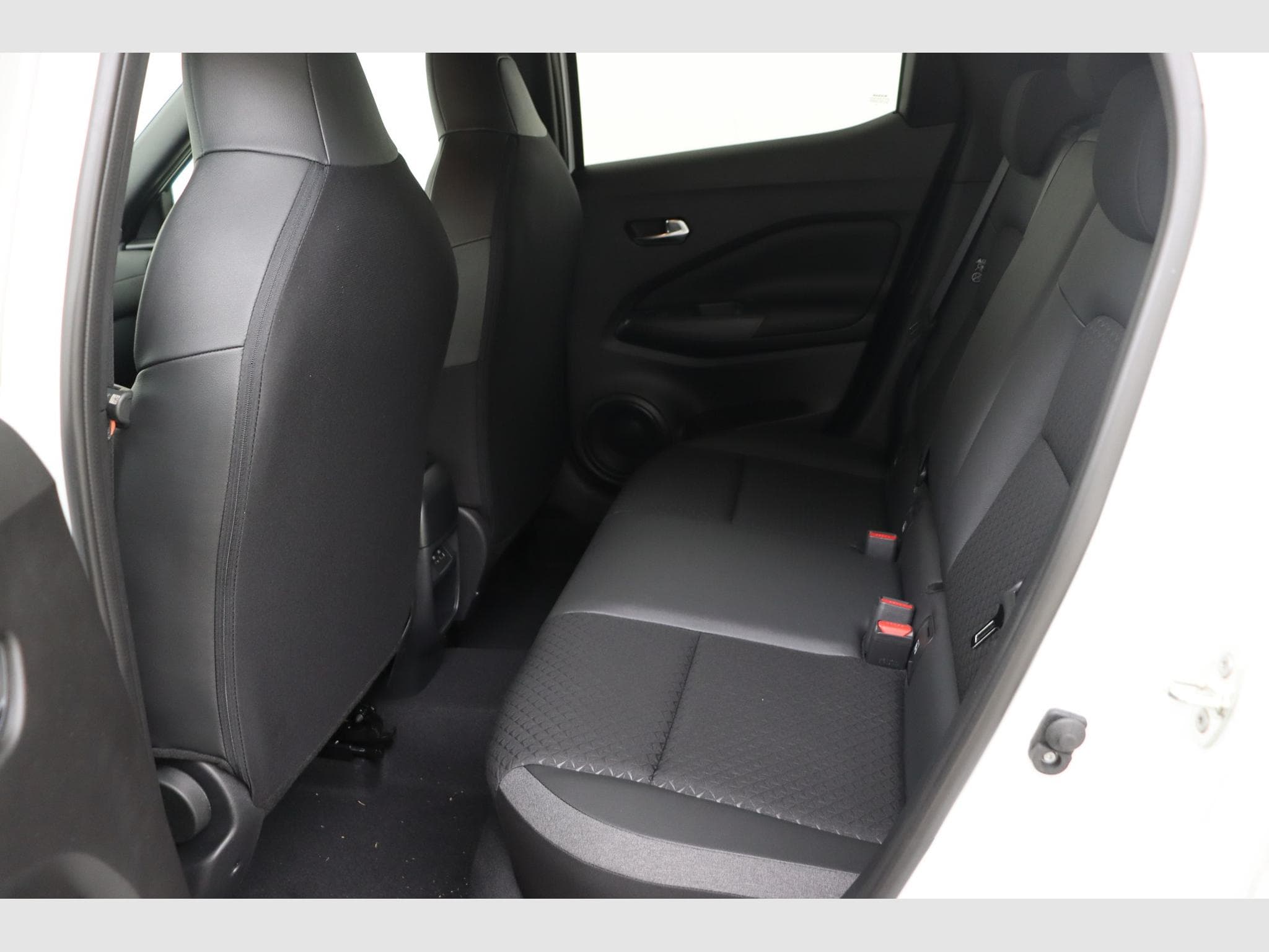 Nissan Juke N-Connecta + Winter Pack + Navigation (2026) - Foto 14