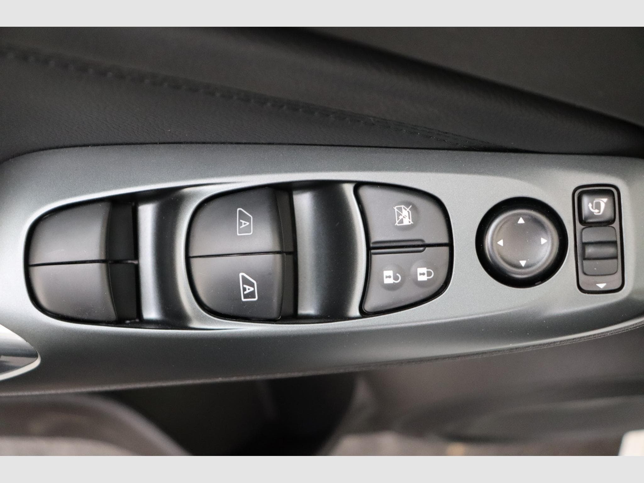 Nissan Juke N-Connecta + Winter Pack + Navigation (2026) - Foto 17