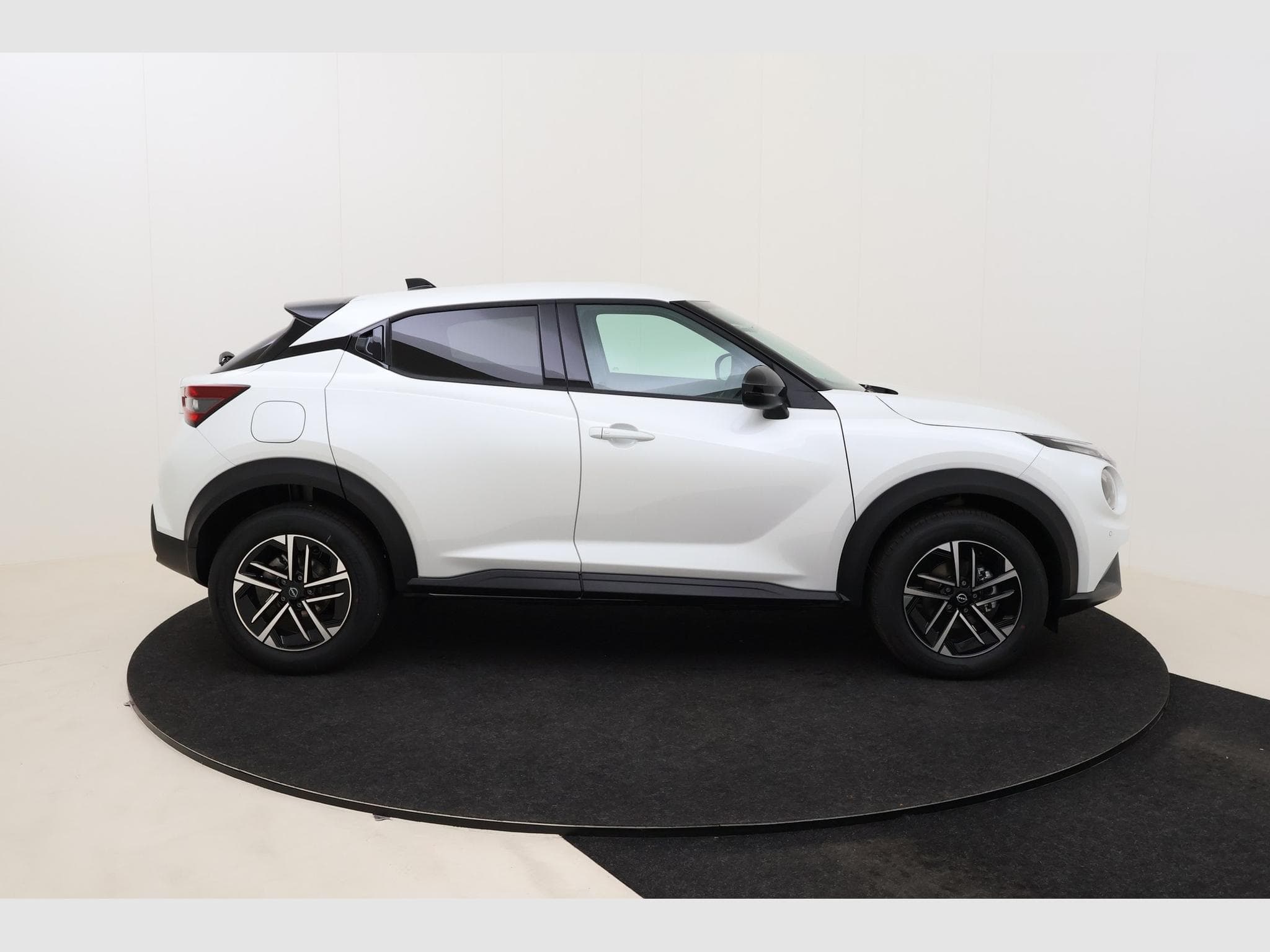 Nissan Juke N-Connecta + Winter Pack + Navigation (2026) - Foto 4