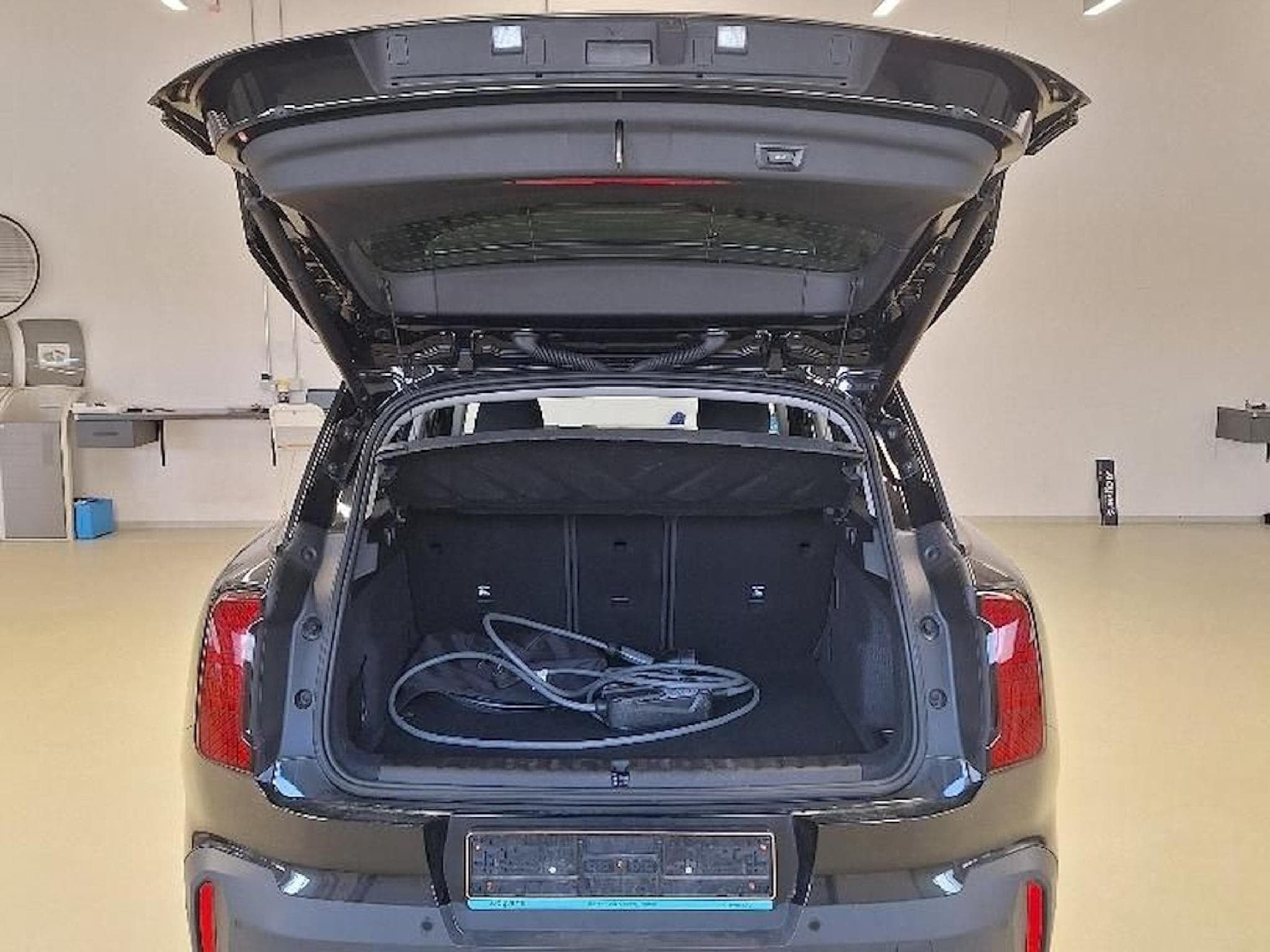 Mini Countryman Countryman E Essential Trim (2024) - Photo 14