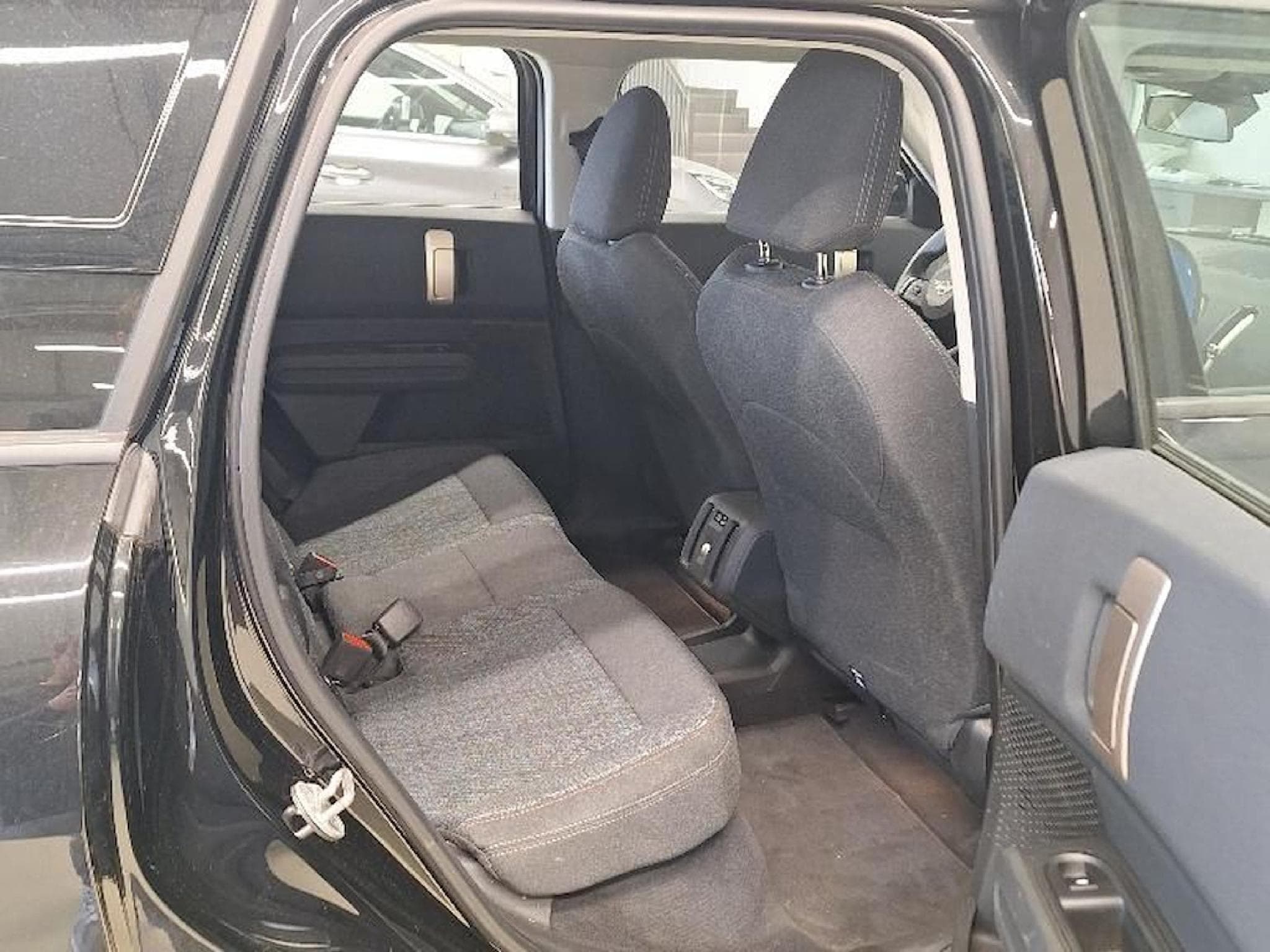 Mini Countryman Countryman E Essential Trim (2024) - Photo 15