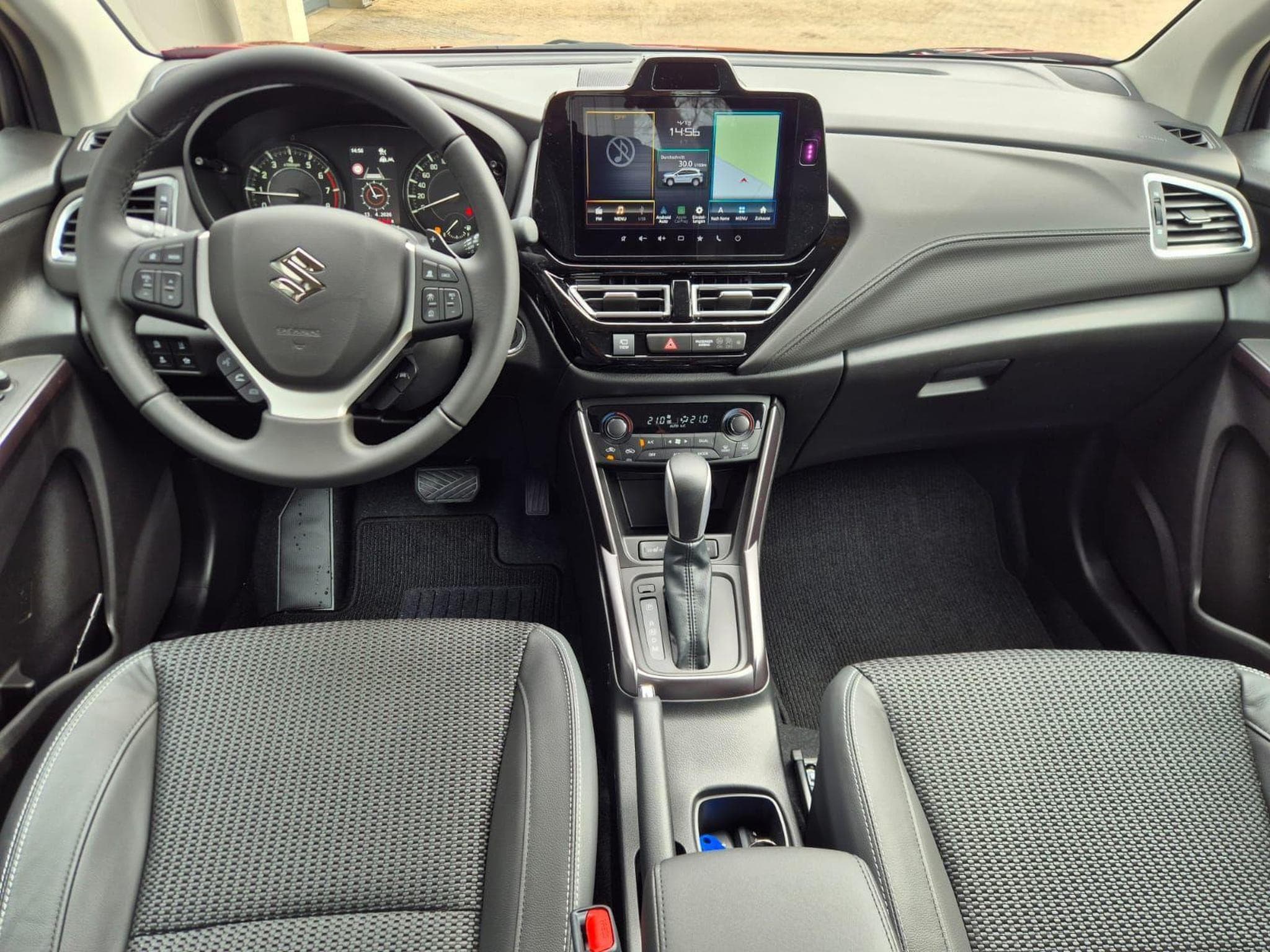 Suzuki S-Cross Comfort+ (2026) - Photo 10