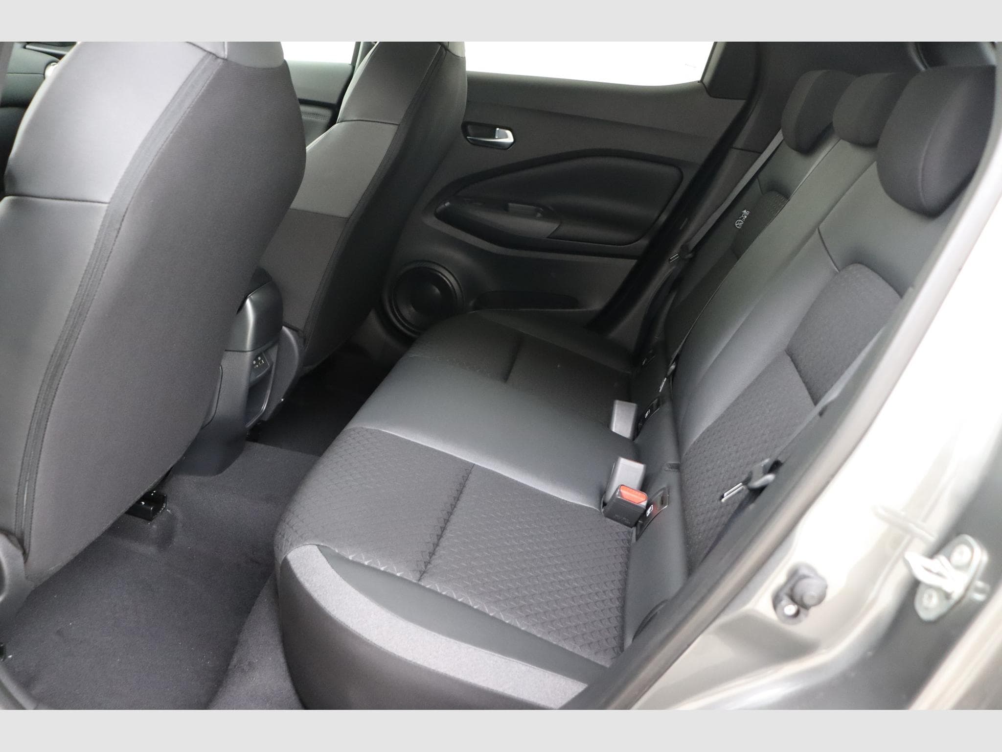 Nissan Juke N-Connecta / Cold Pack / Alloys 19 Aero / SEP (MY25) (2026) - Photo 14