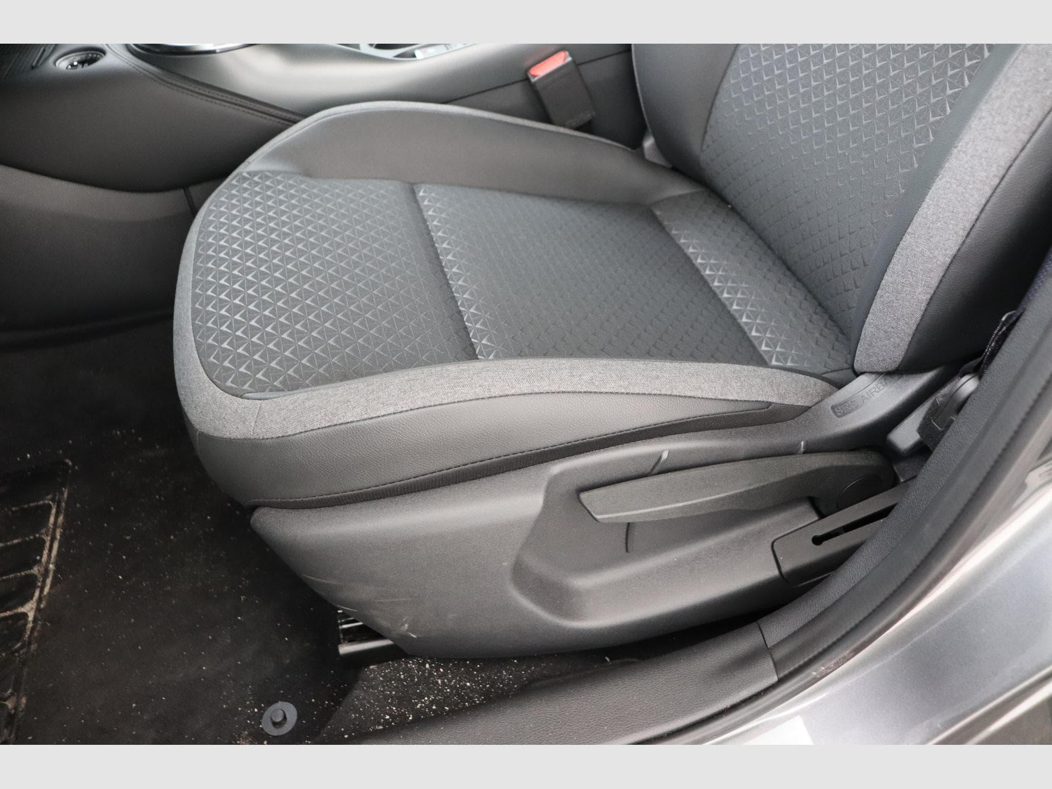 Nissan Juke N-Connecta / Cold Pack / Alloys 19 Aero / SEP (MY25) (2026) - Photo 15