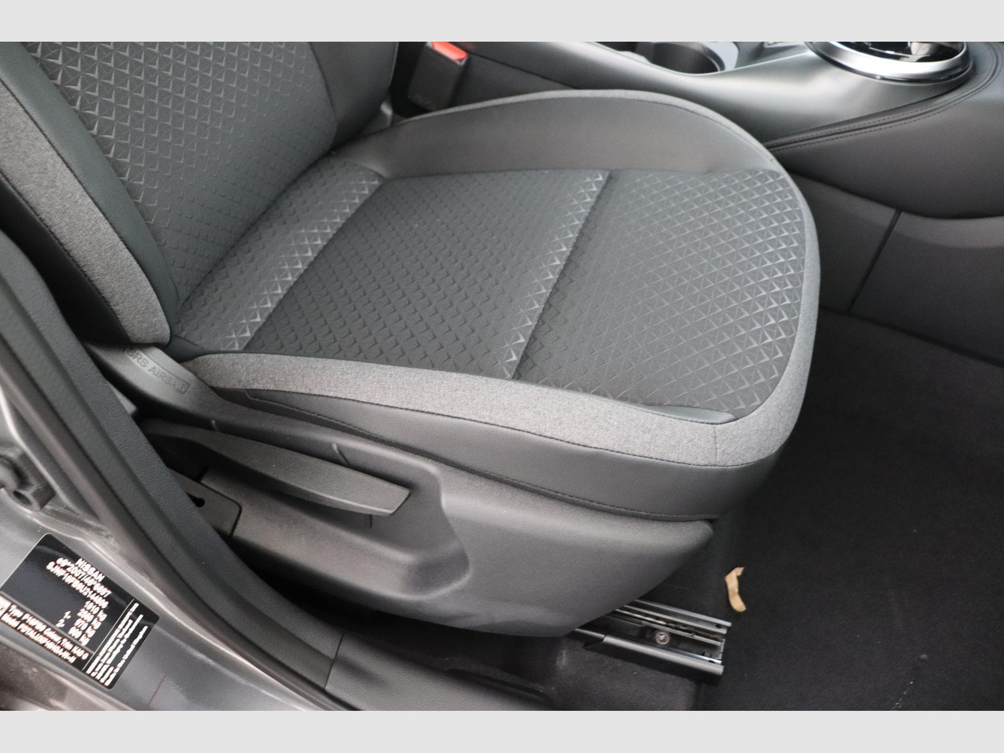 Nissan Juke N-Connecta / Cold Pack / Alloys 19 Aero / SEP (MY25) (2026) - Photo 16