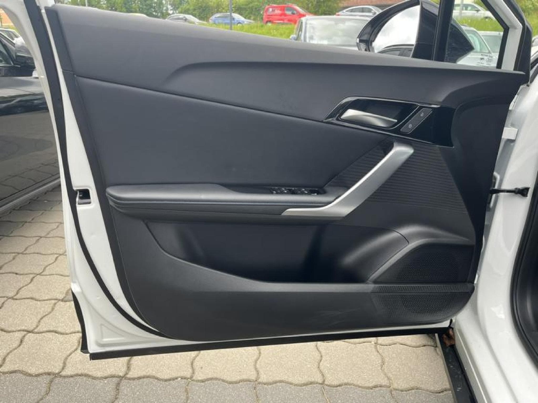 Mg MG4 150 kW Luxury 64 kWh (2023) - Photo 20