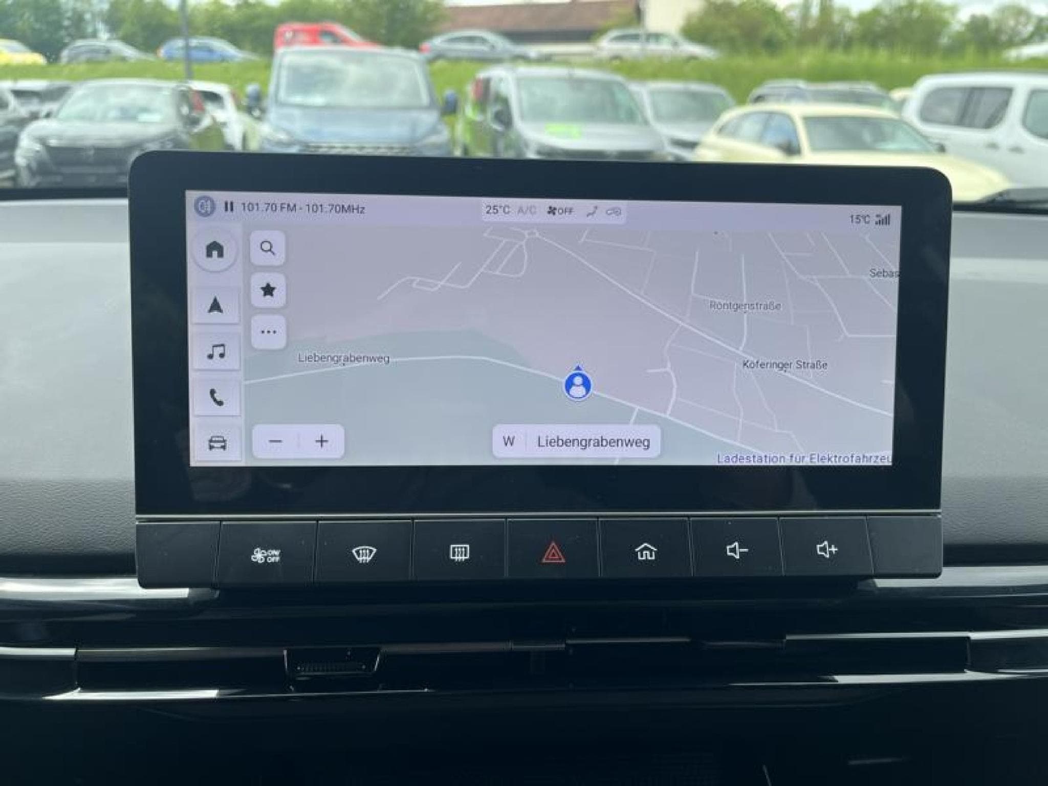 Mg MG4 150 kW Luxury 64 kWh (2023) - Photo 9
