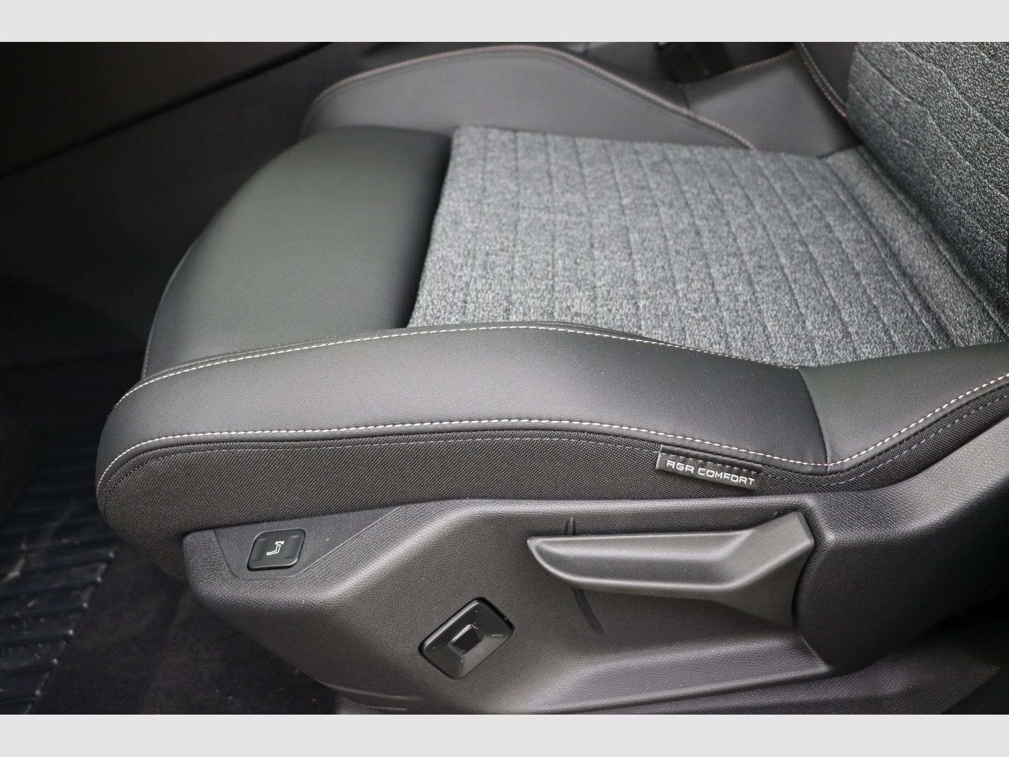 Peugeot 5008 Allure (2026) - Photo 14