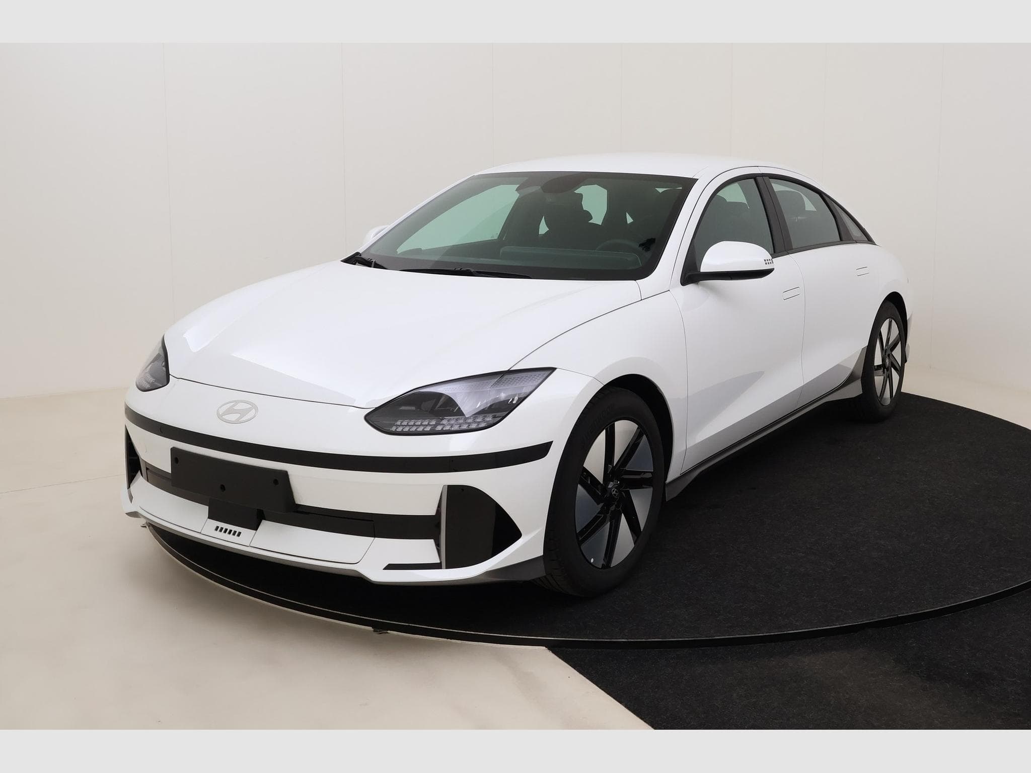 Hyundai IONIQ 6 Core (2026) - Photo 1