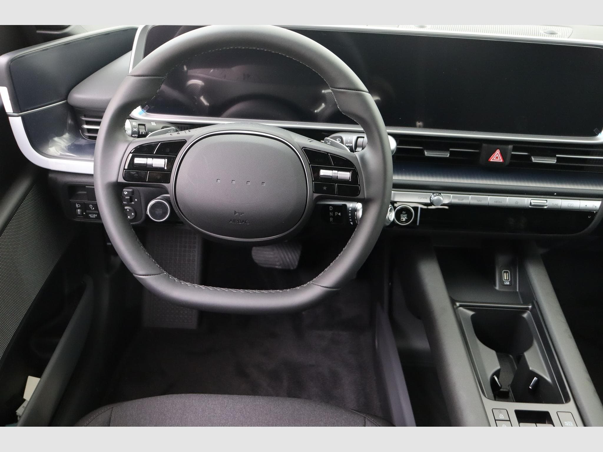 Hyundai IONIQ 6 Core (2026) - Photo 11