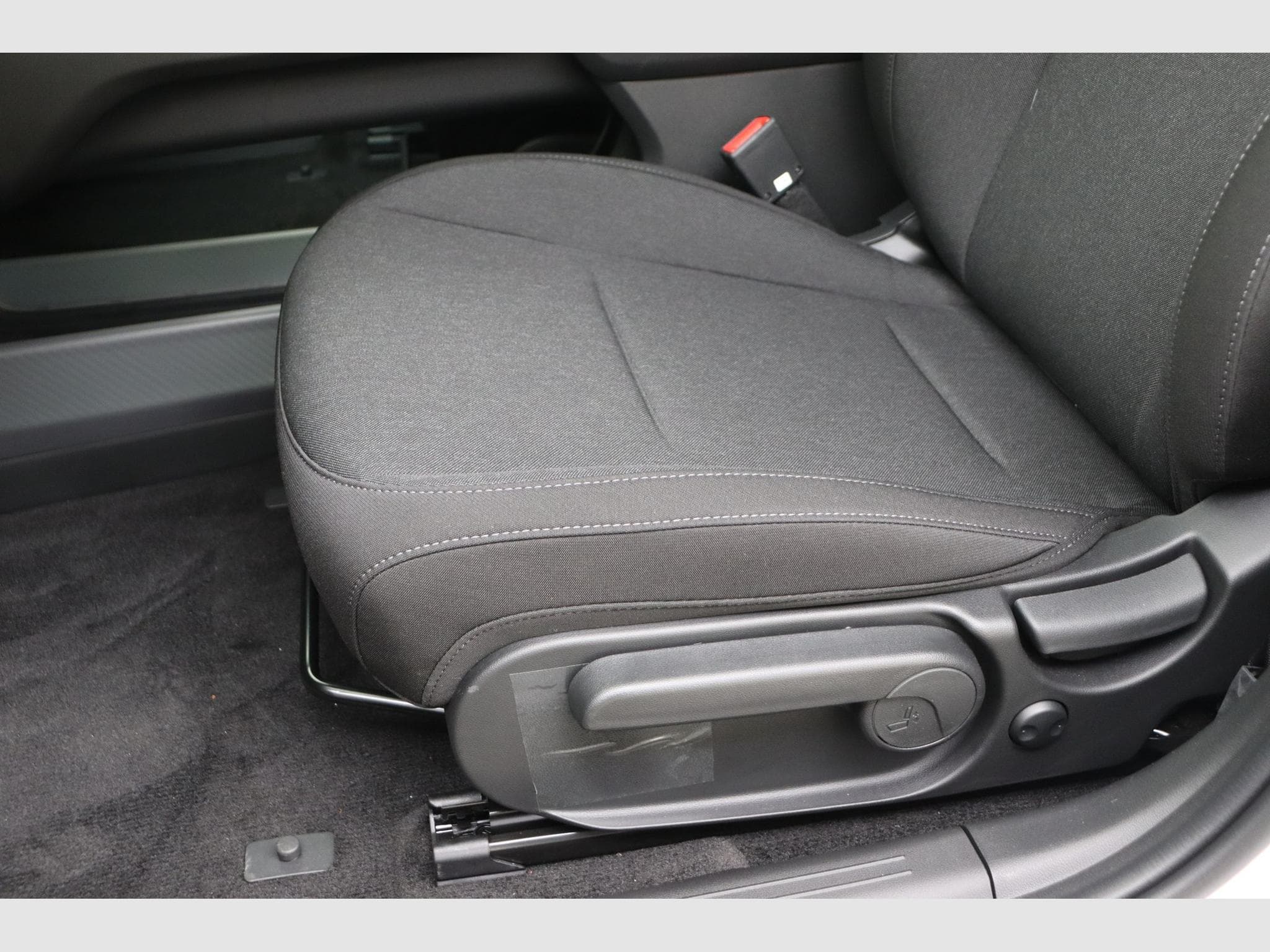 Hyundai IONIQ 6 Core (2026) - Photo 14