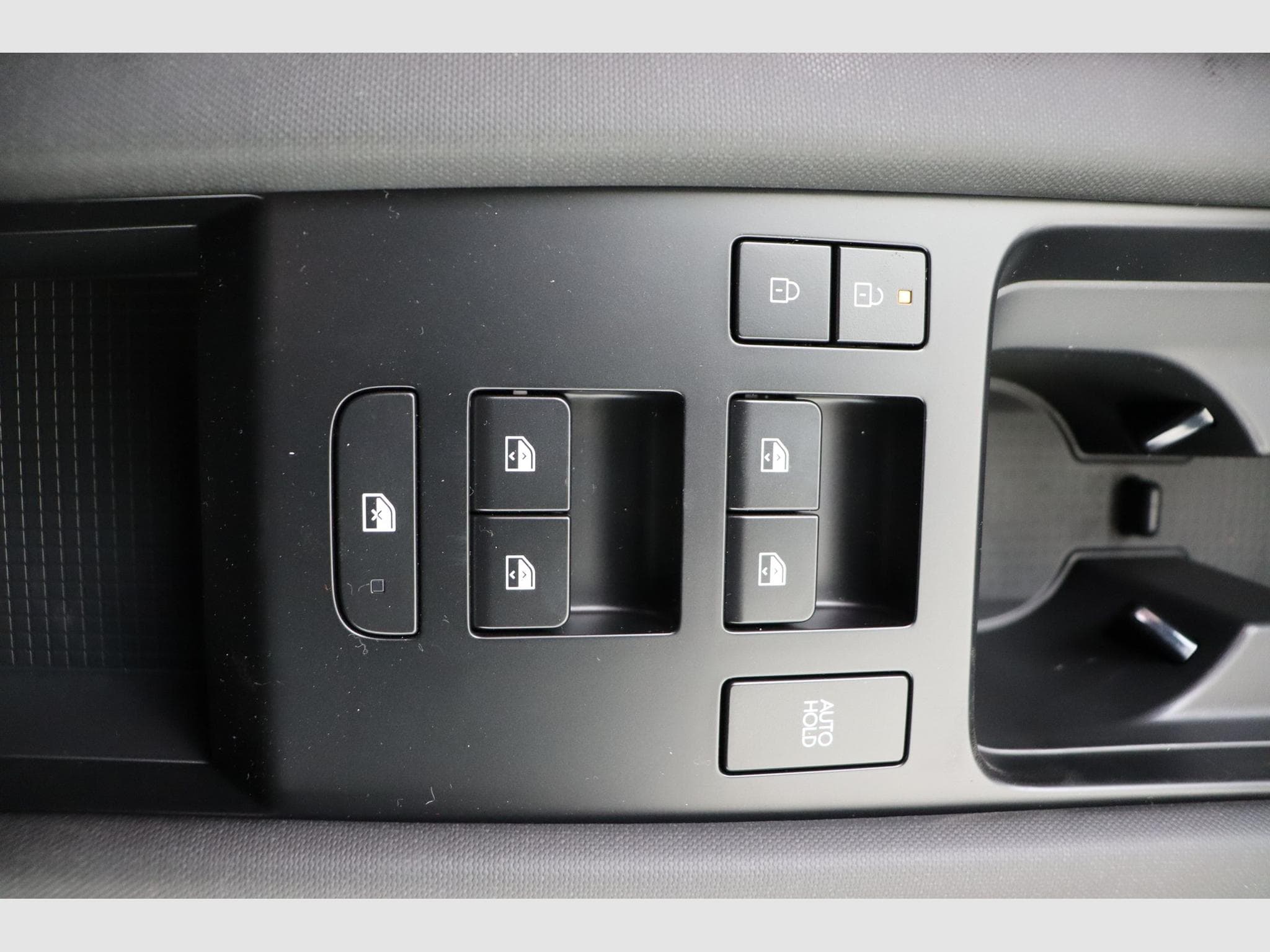 Hyundai IONIQ 6 Core (2026) - Photo 17