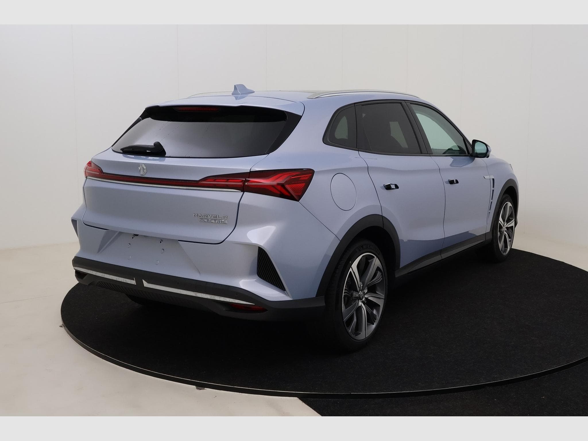 Mg Marvel R Luxury (2024) - Photo 6