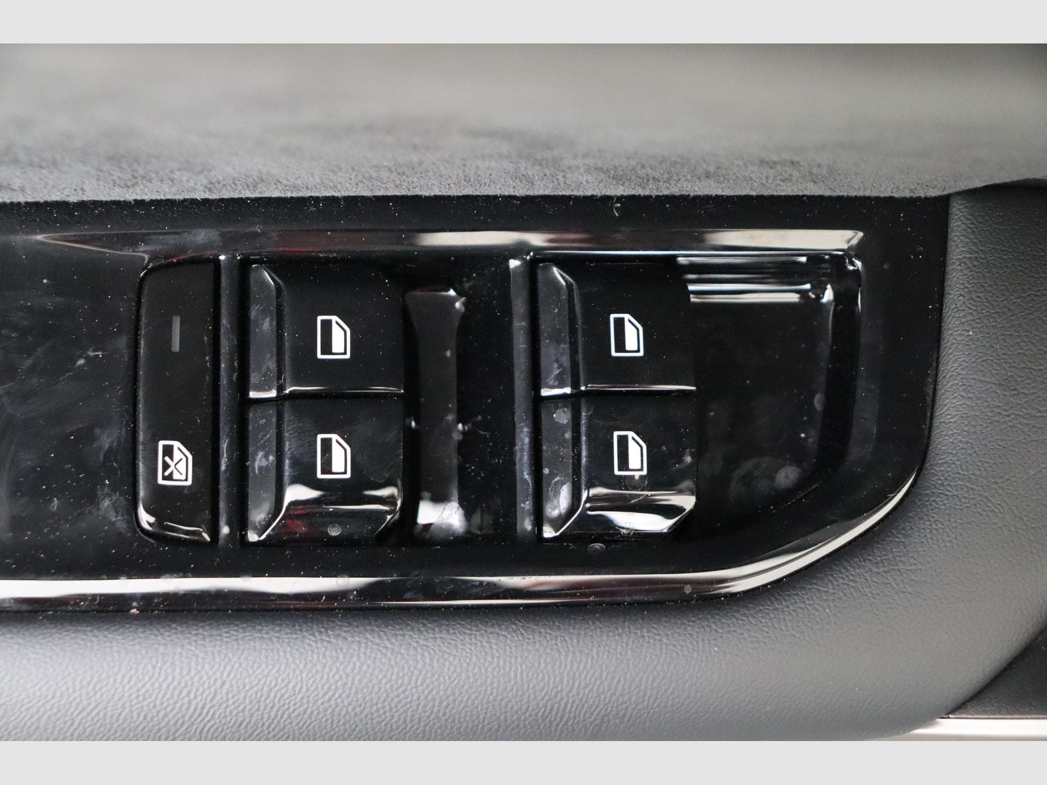 Mg MG4 Luxury X Power (2024) - Photo 17