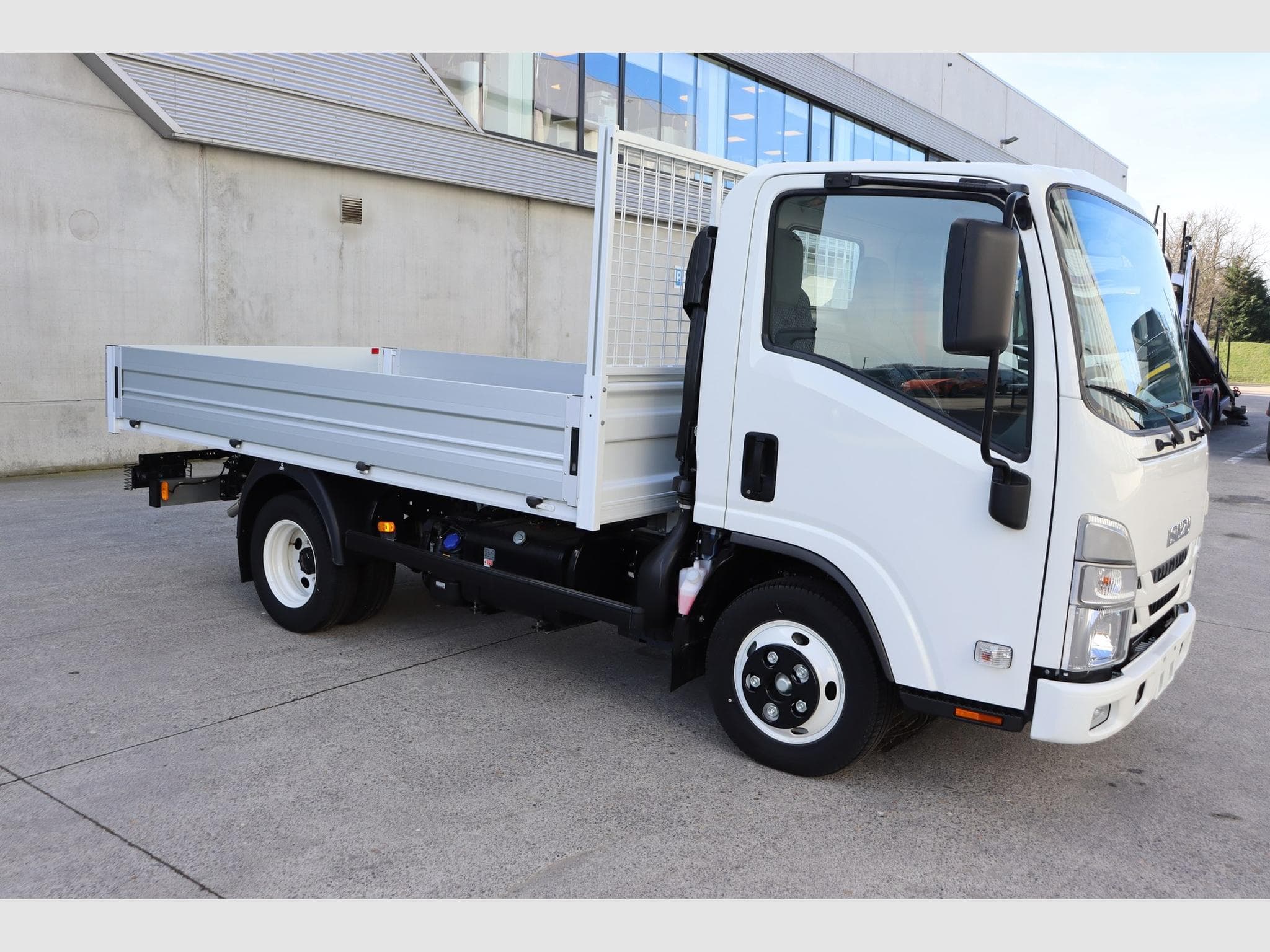 Isuzu N-Serie L 3.5T CityCab MY22 (2025) - Photo 1