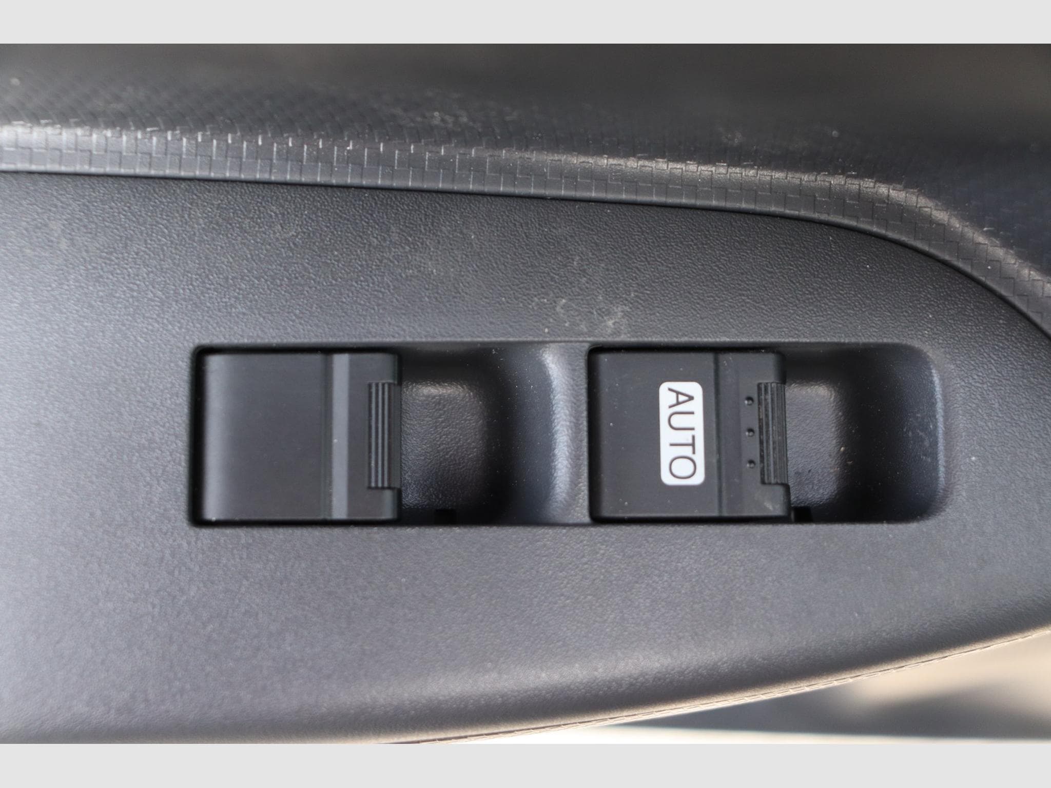 Isuzu N-Serie L 3.5T CityCab MY22 (2025) - Photo 14