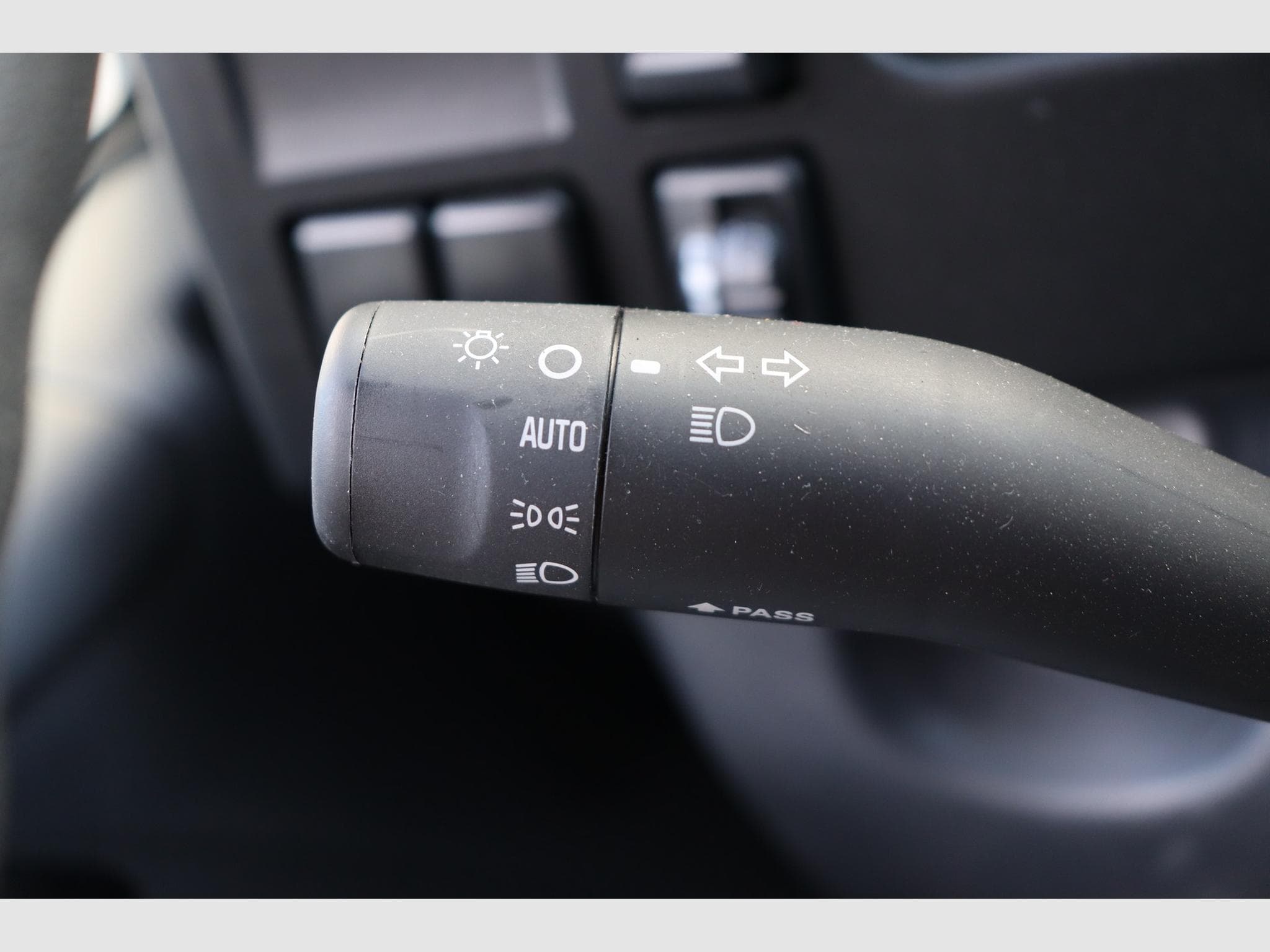 Isuzu N-Serie L 3.5T CityCab MY22 (2025) - Photo 15