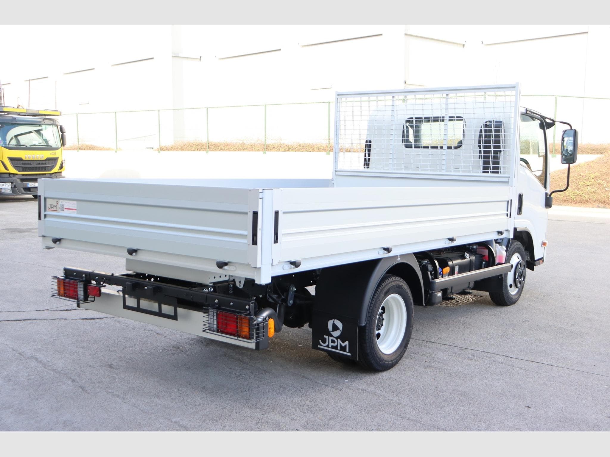 Isuzu N-Serie L 3.5T CityCab MY22 (2025) - Photo 7