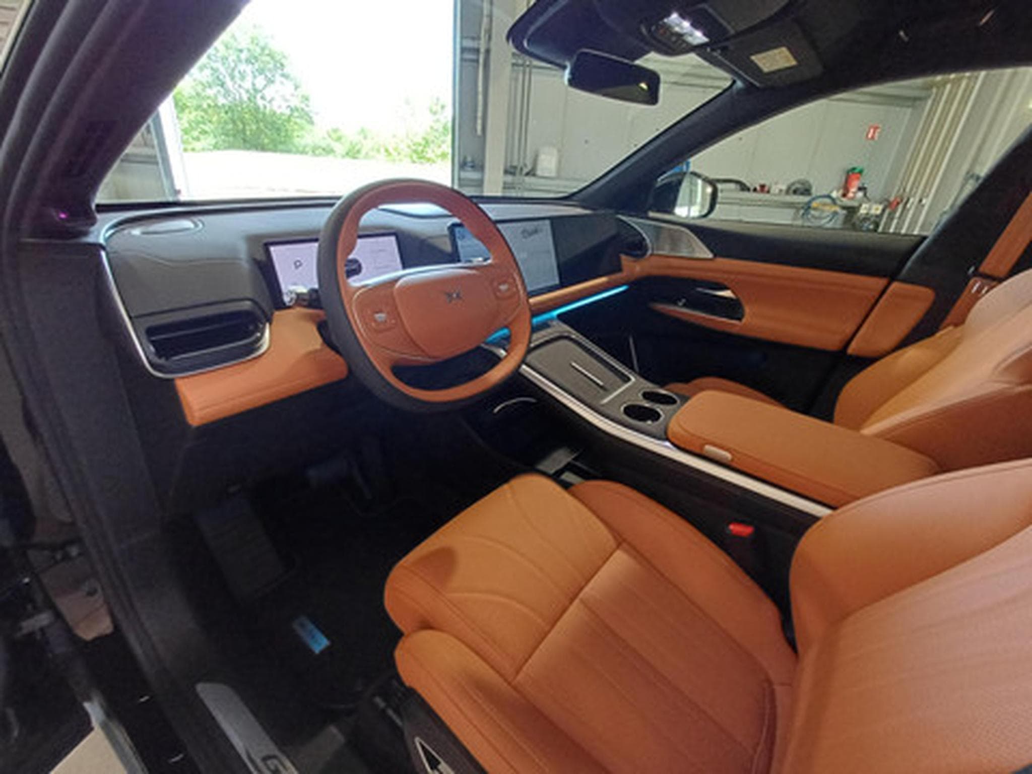 Xpeng G9 New AWD Performan BEV 95KWH Performance AWD (2026) - Foto 11
